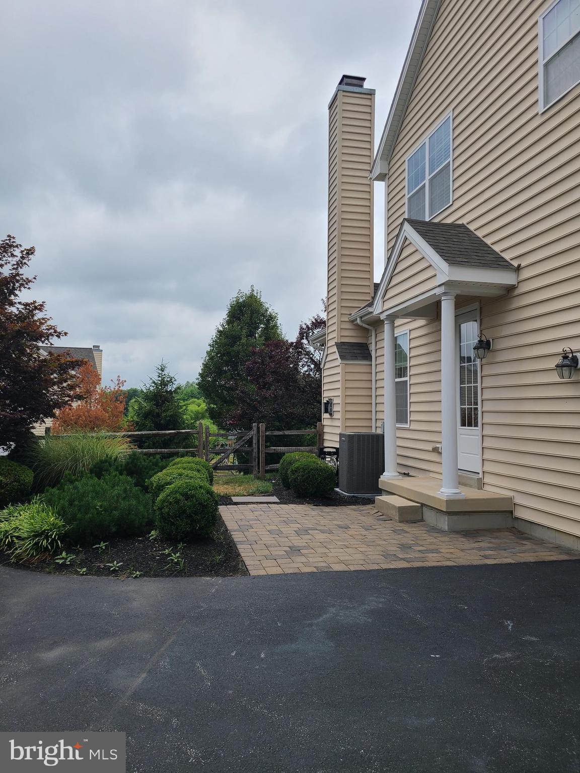 229 WINDHAM DR