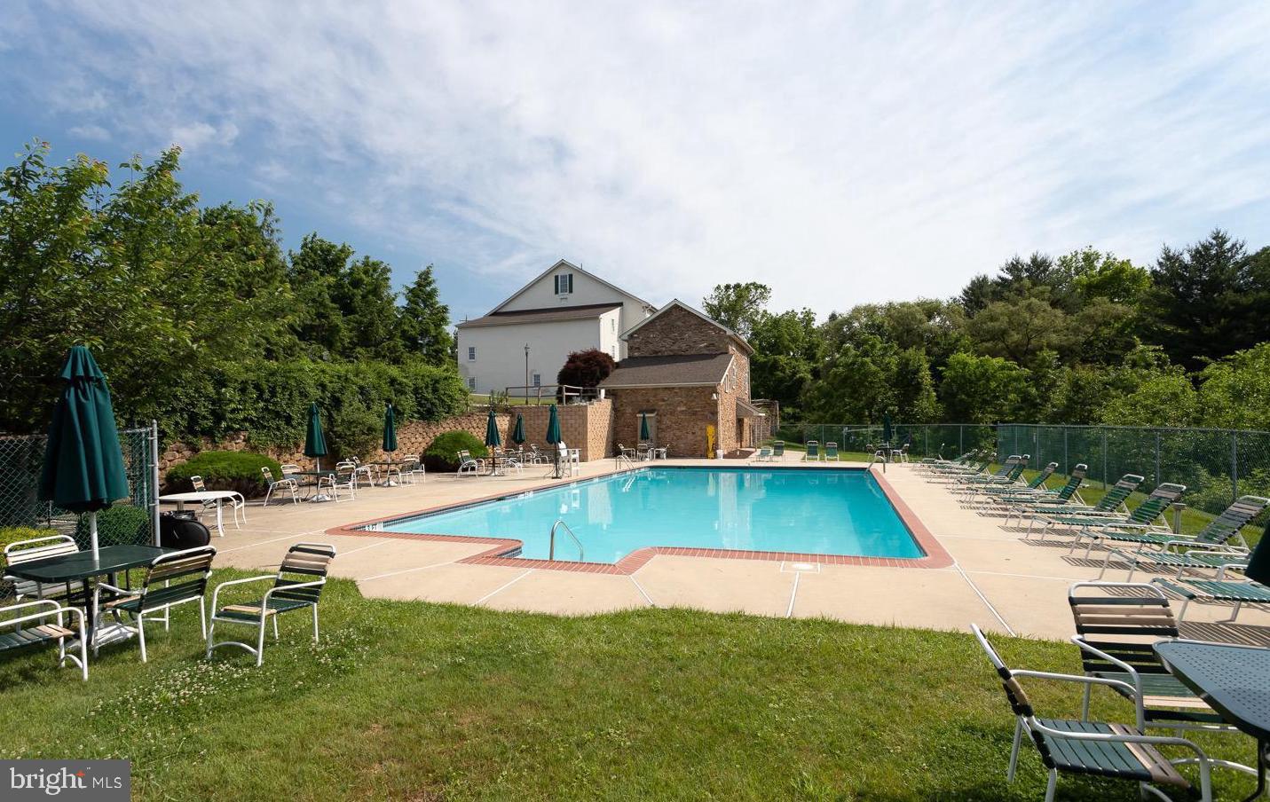 213 Westridge Pl N N