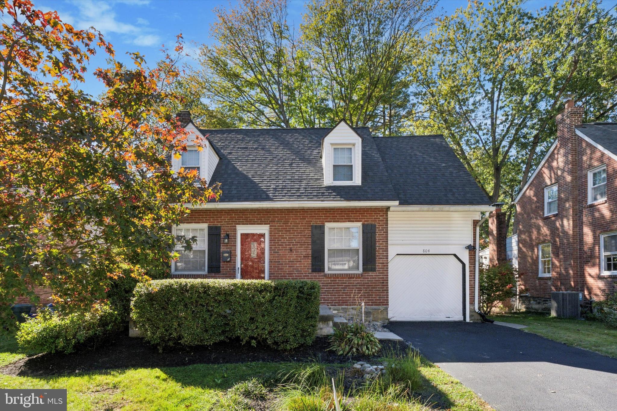 804 WOODLAND DRIVE