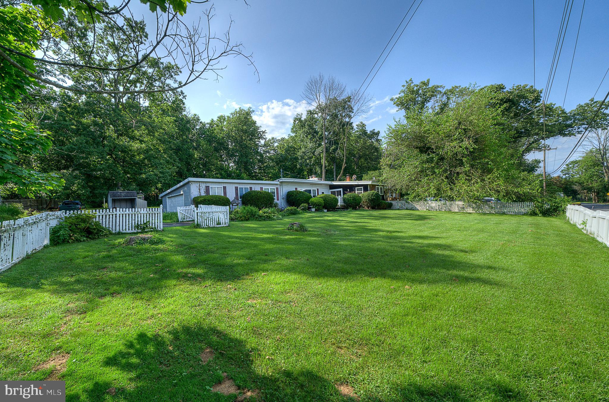 821 SCHWENKSVILLE ROAD