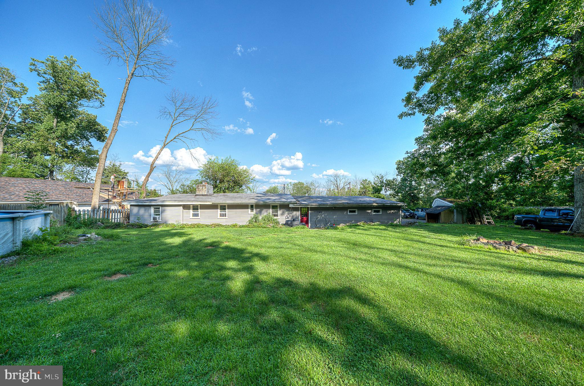 821 SCHWENKSVILLE ROAD