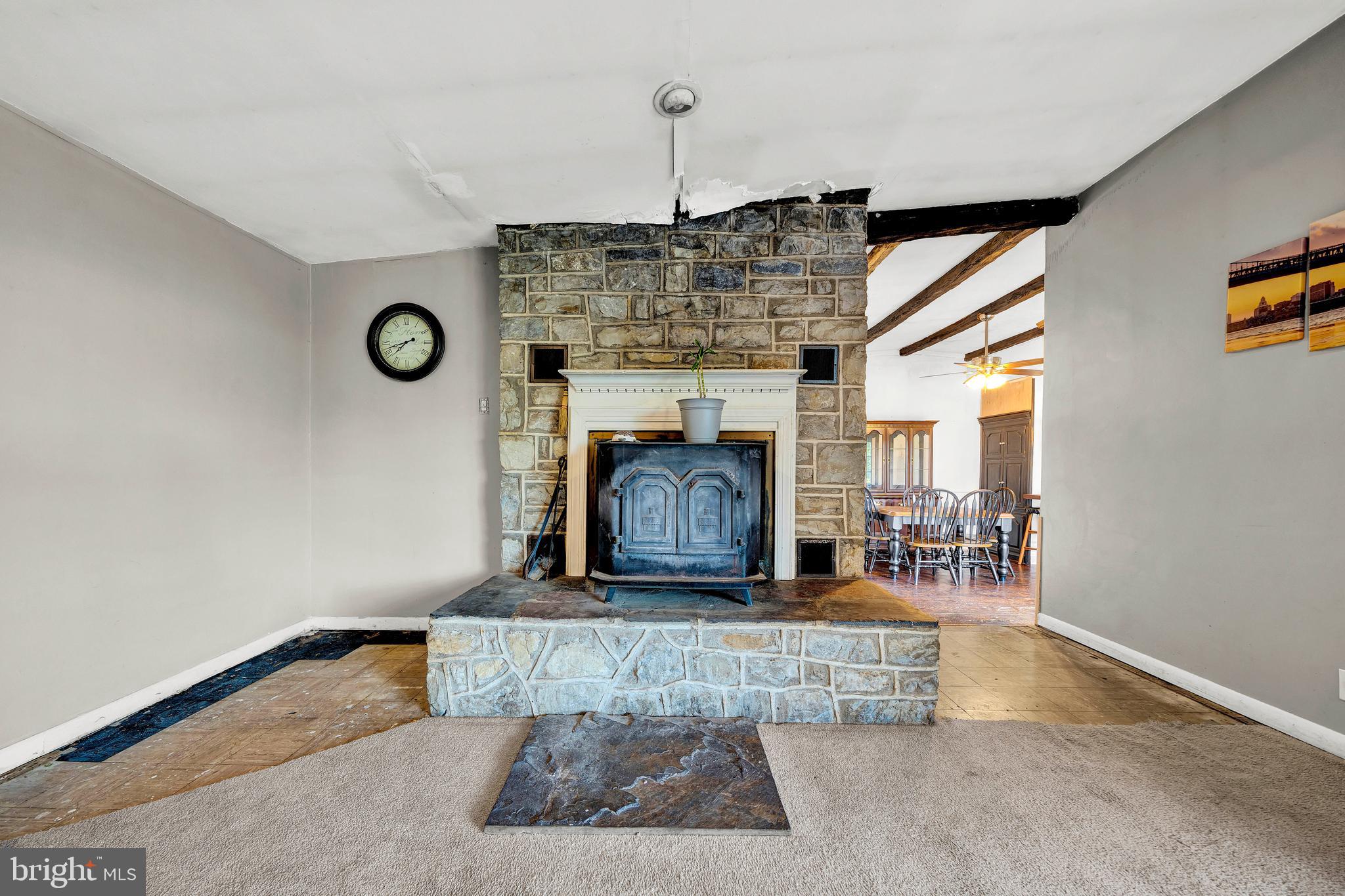 821 SCHWENKSVILLE ROAD