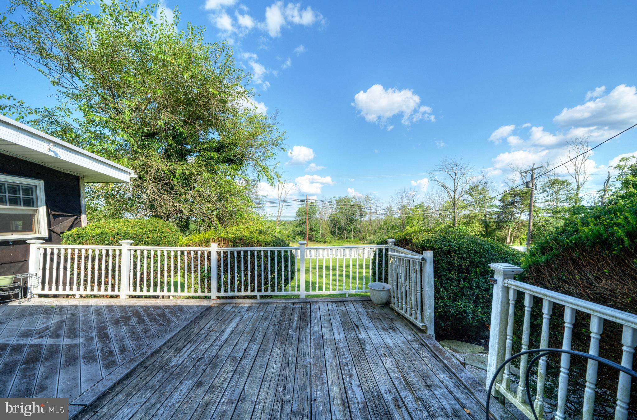 821 SCHWENKSVILLE ROAD