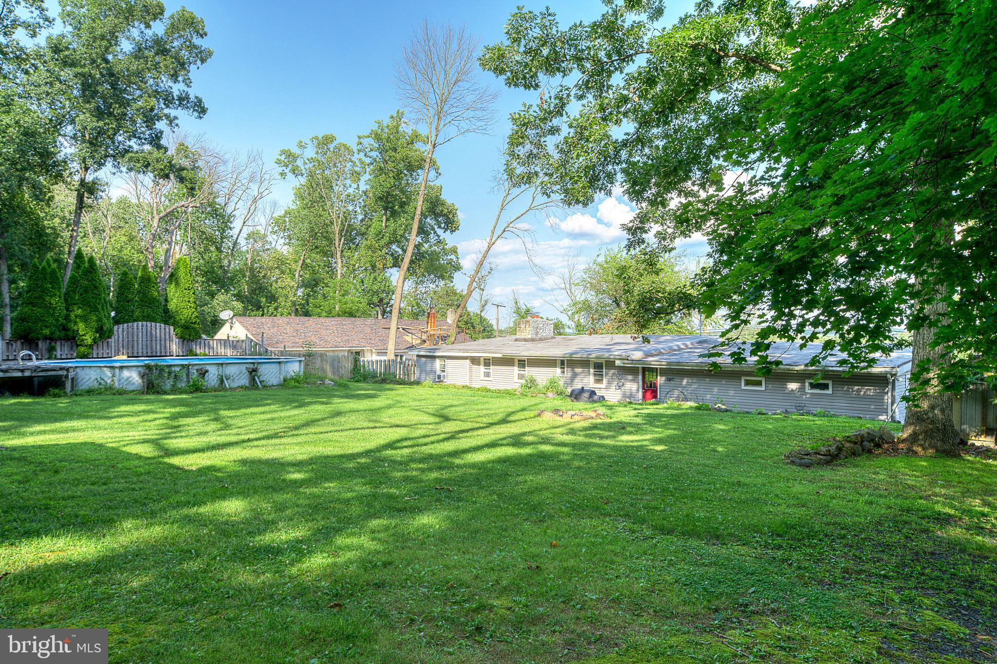 821 SCHWENKSVILLE ROAD