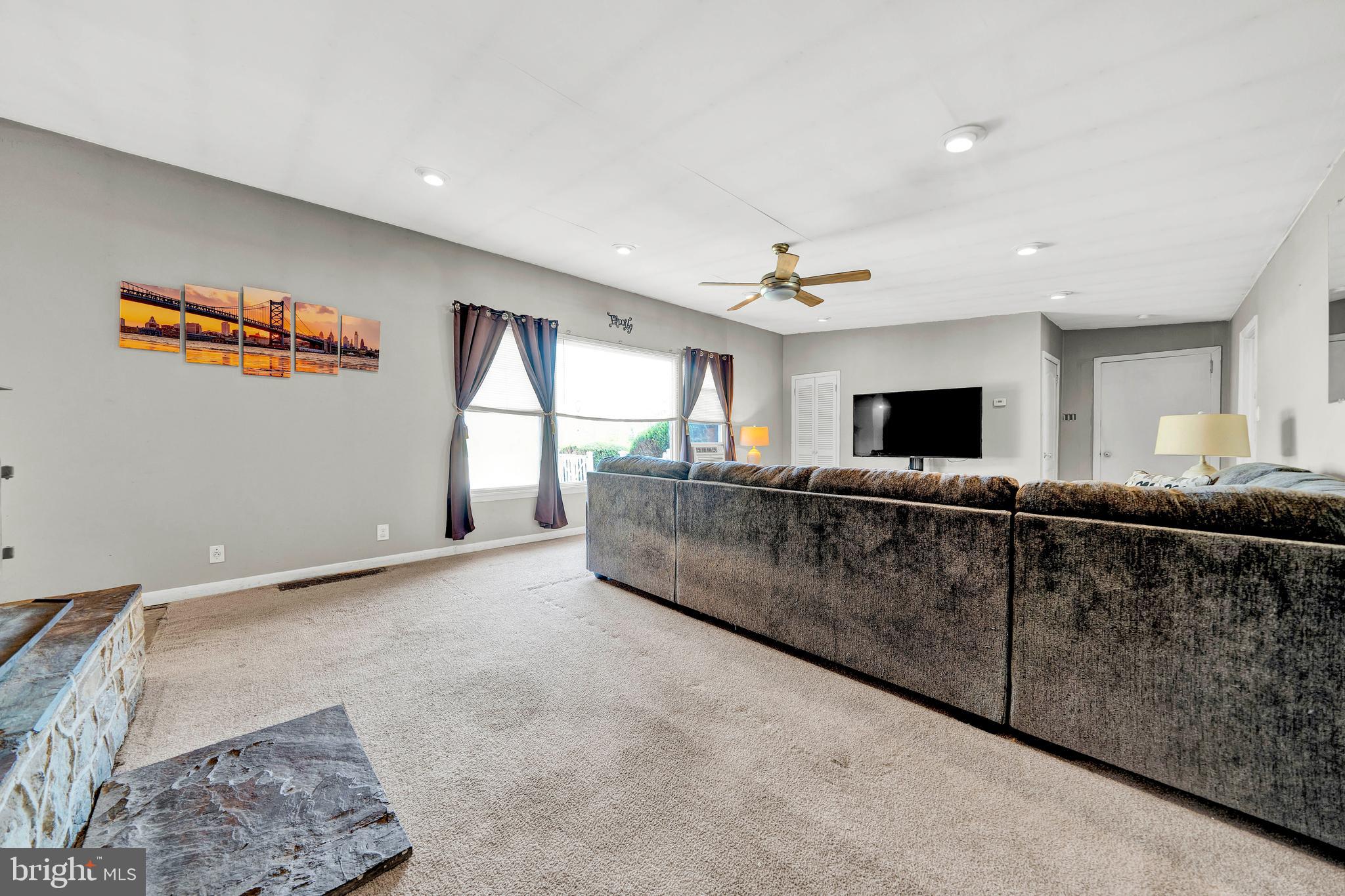 821 SCHWENKSVILLE ROAD