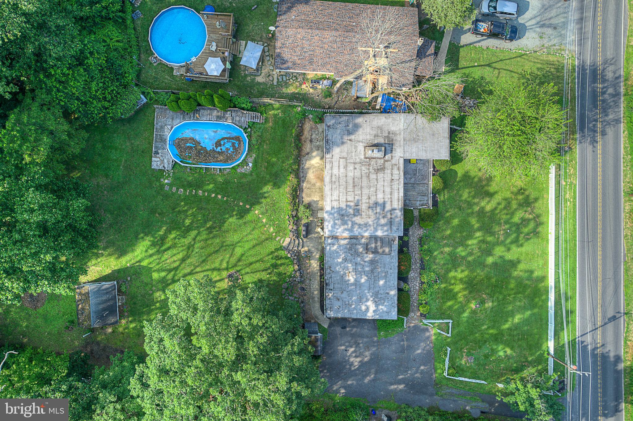 821 SCHWENKSVILLE ROAD