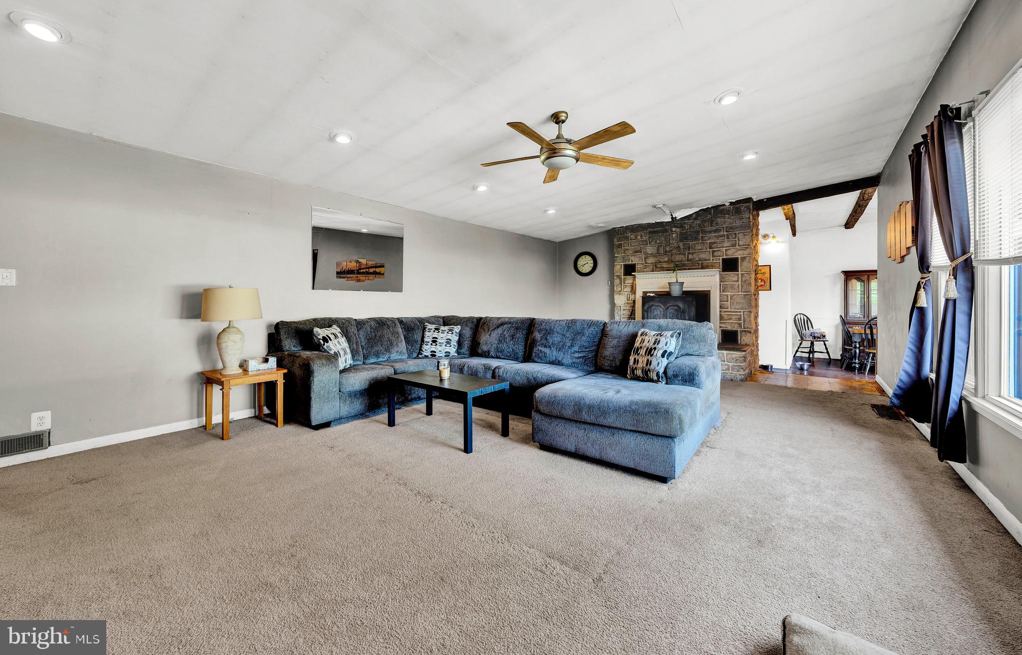 821 SCHWENKSVILLE ROAD