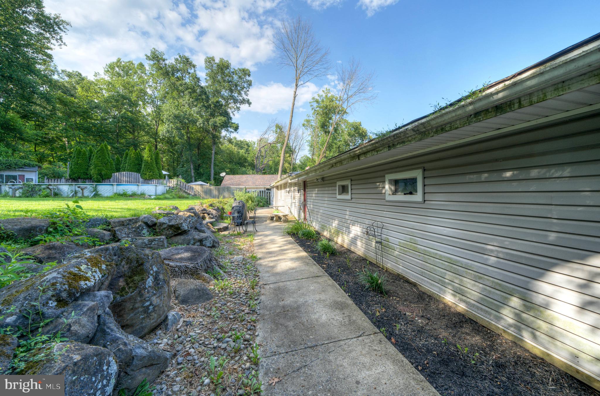 821 SCHWENKSVILLE ROAD