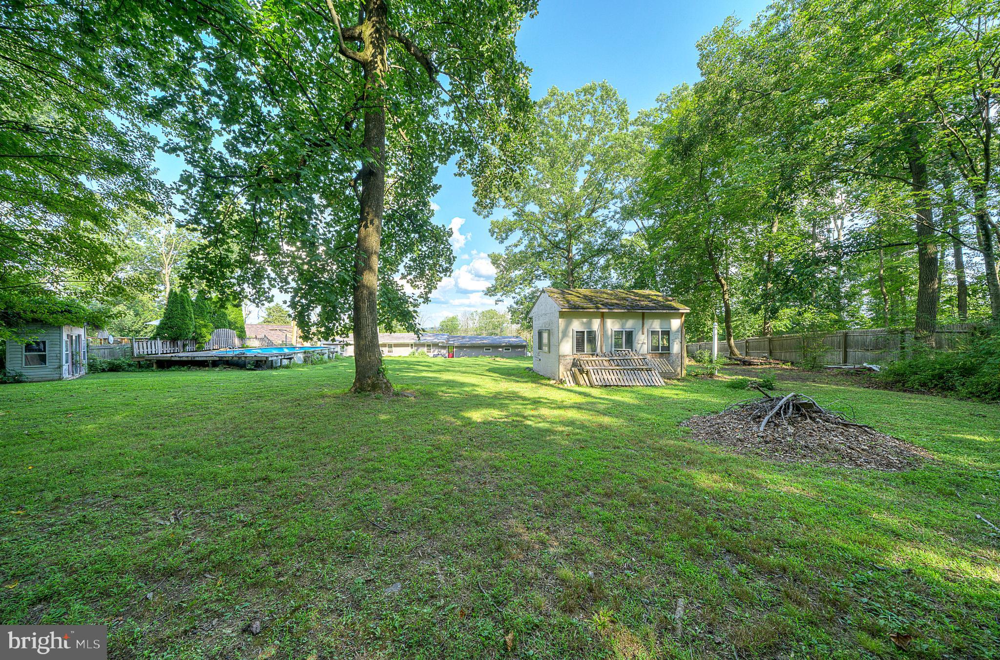 821 SCHWENKSVILLE ROAD