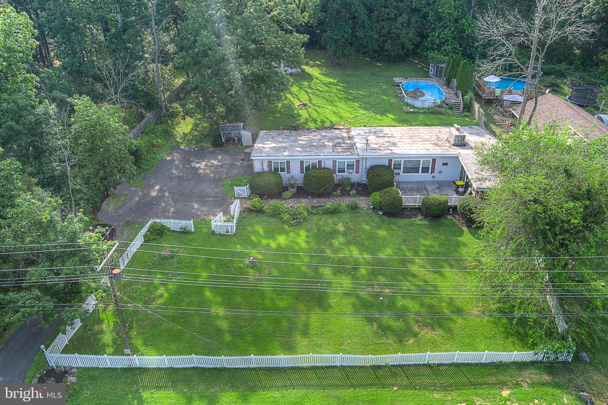 821 SCHWENKSVILLE ROAD