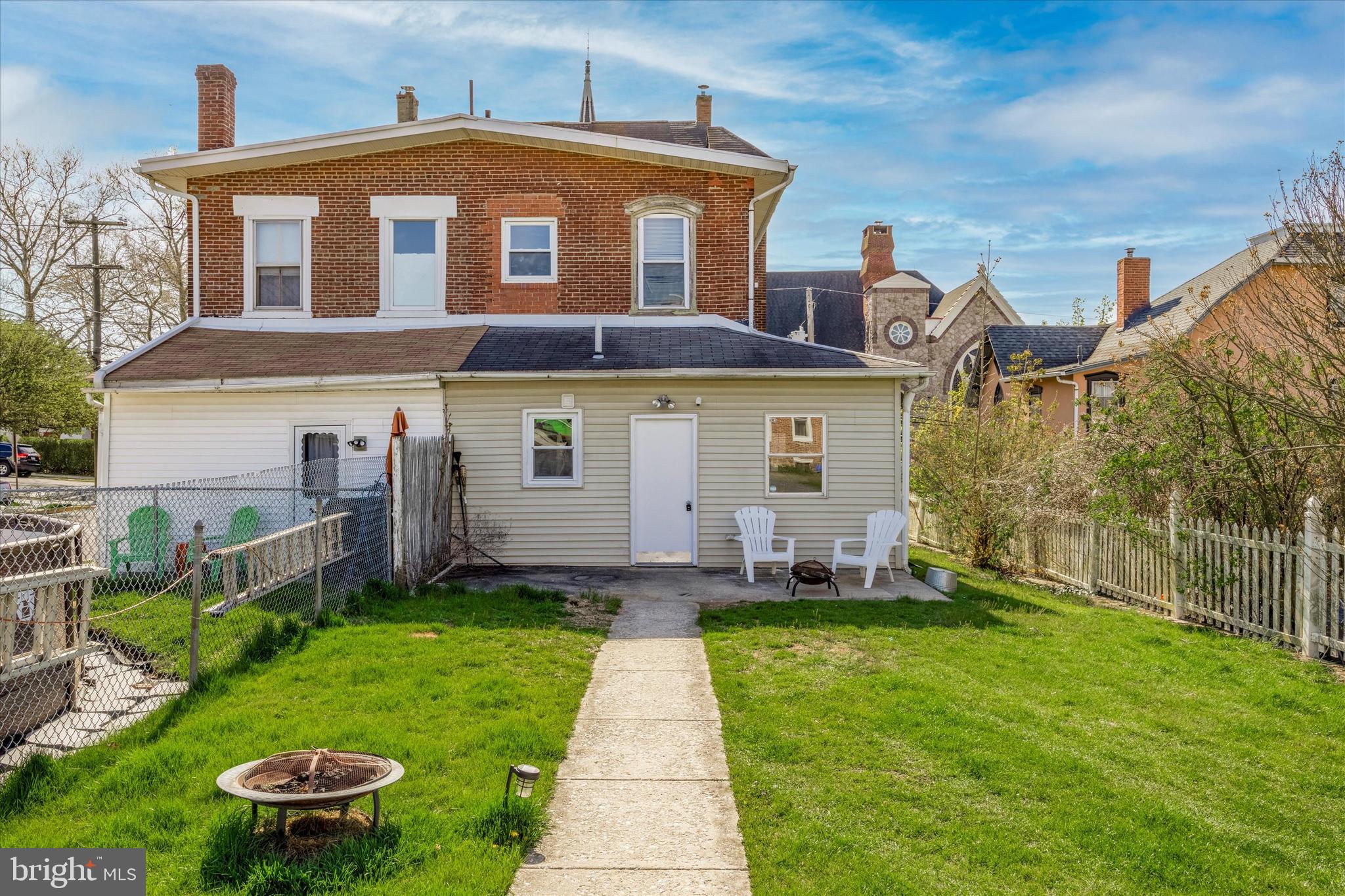 353 Church St