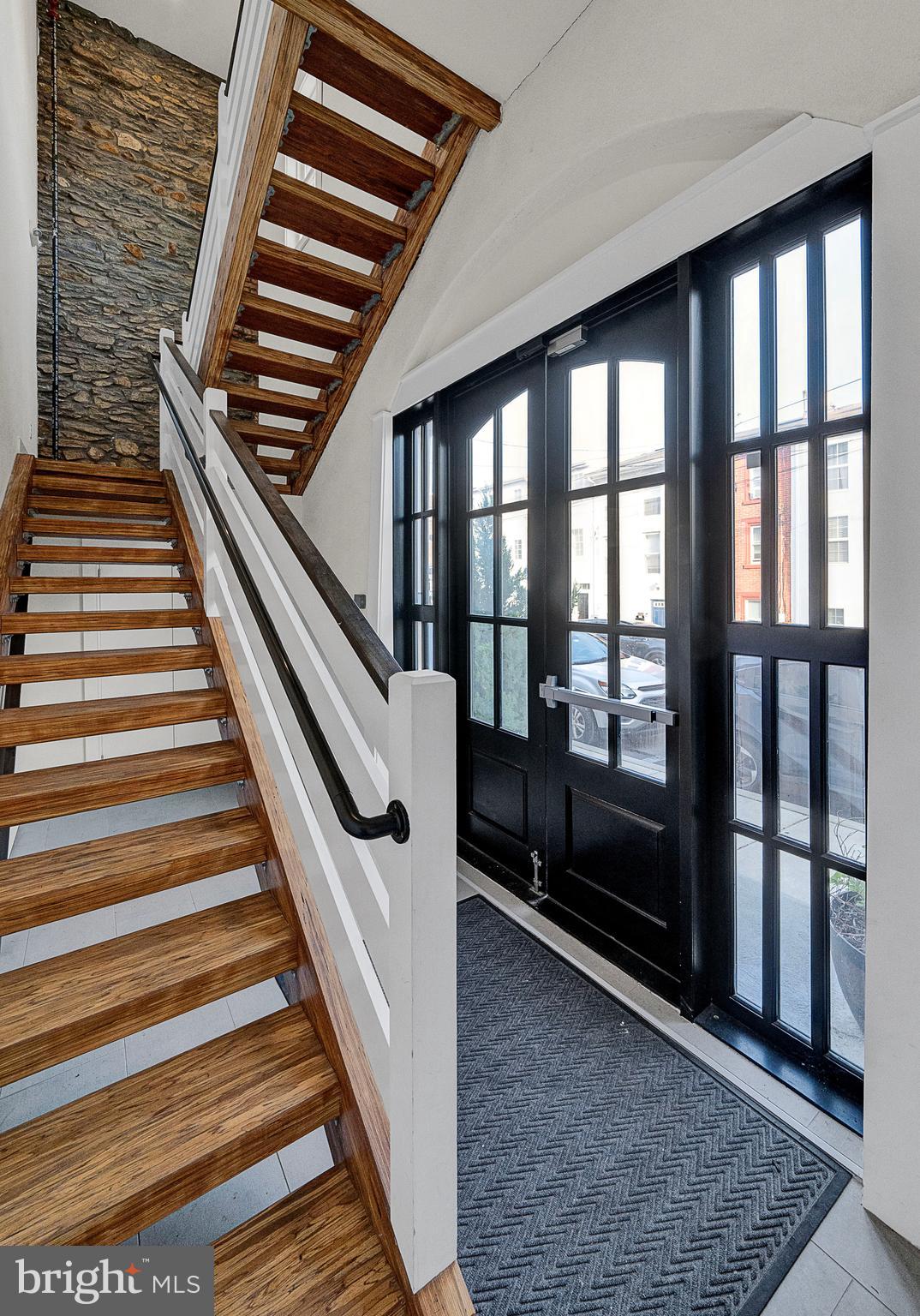 304 E Hector St #3