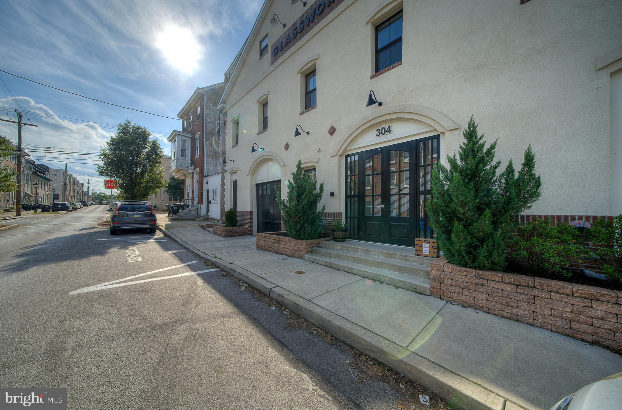 304 E Hector St #3