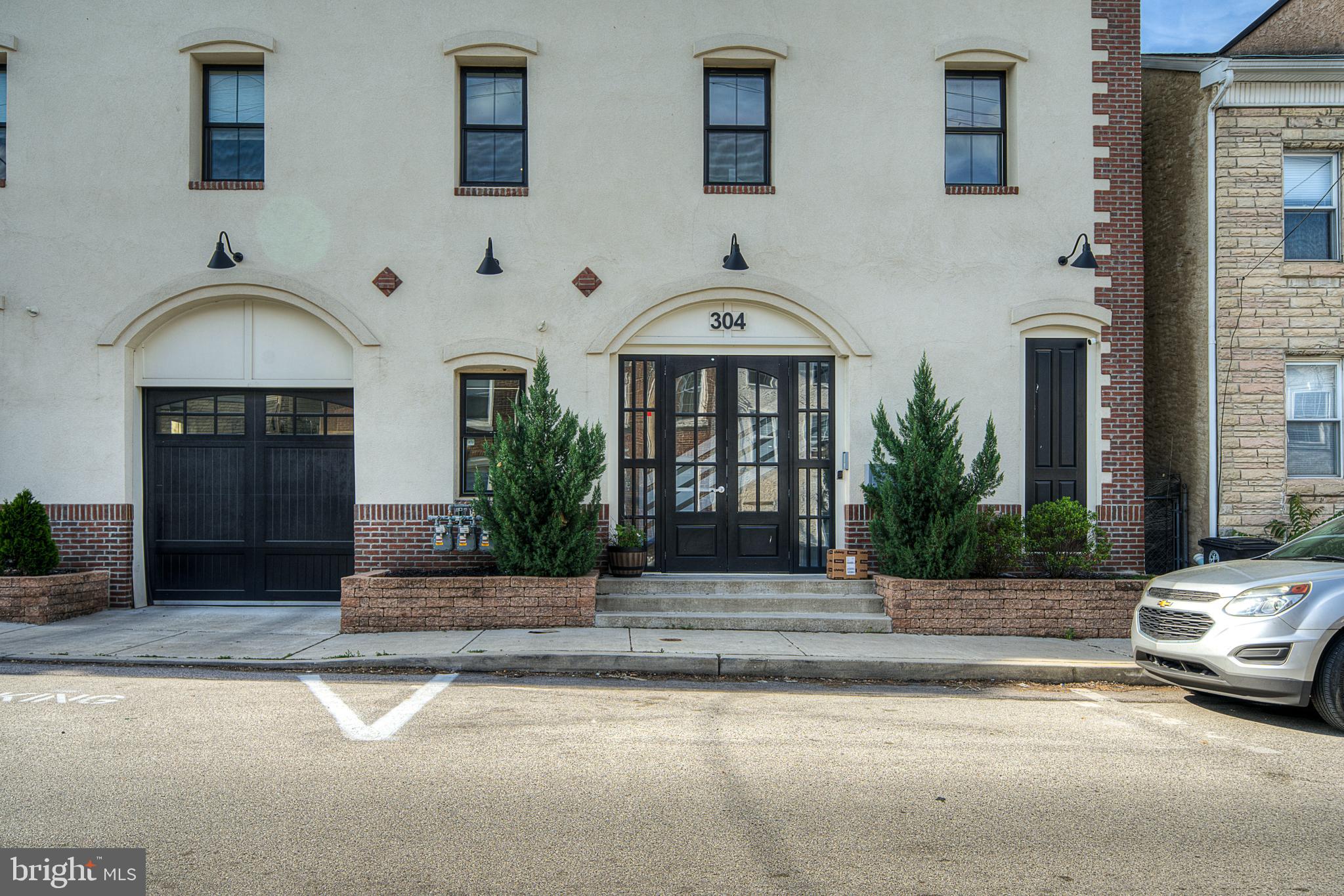 304 E Hector St #3