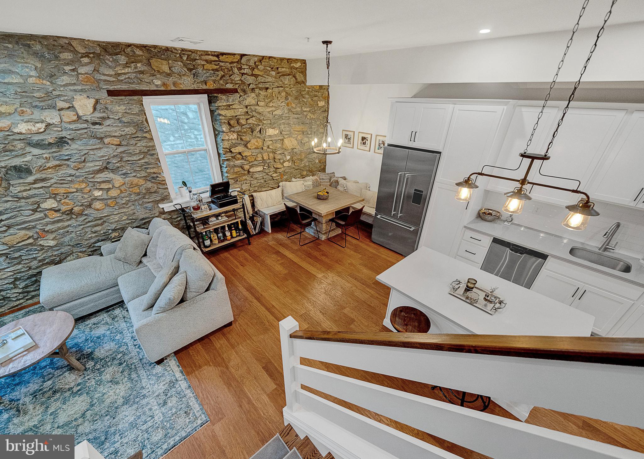 304 E Hector St #3