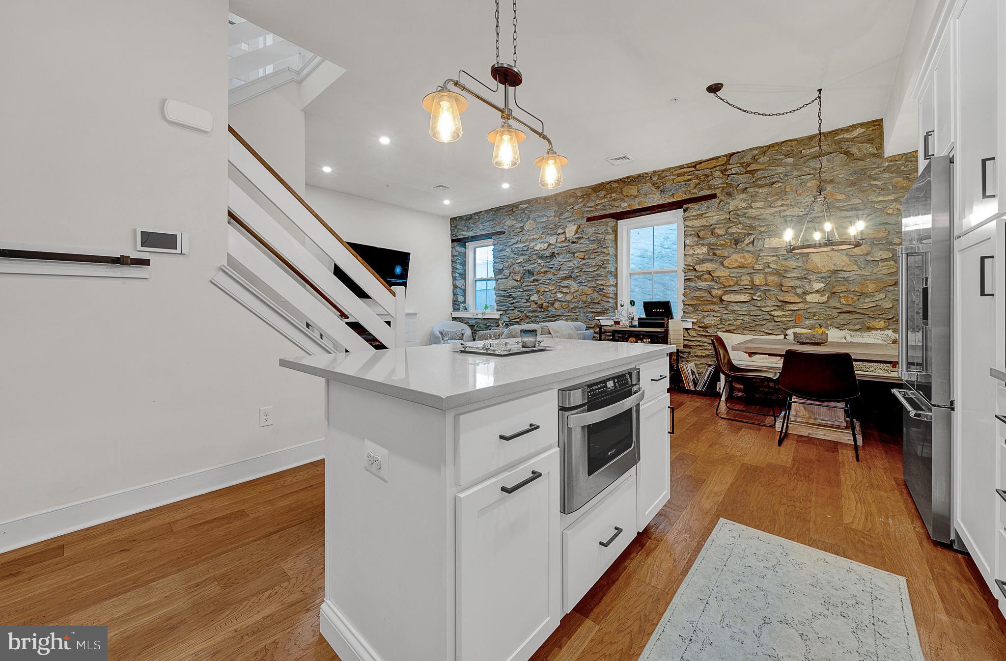 304 E Hector St #3