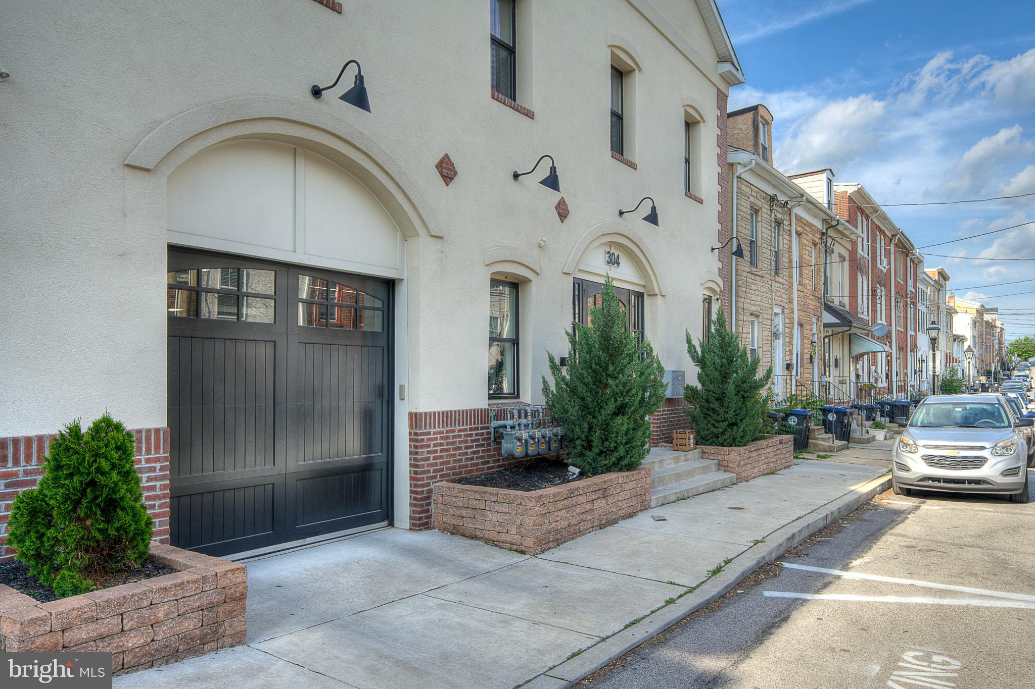 304 E Hector St #3
