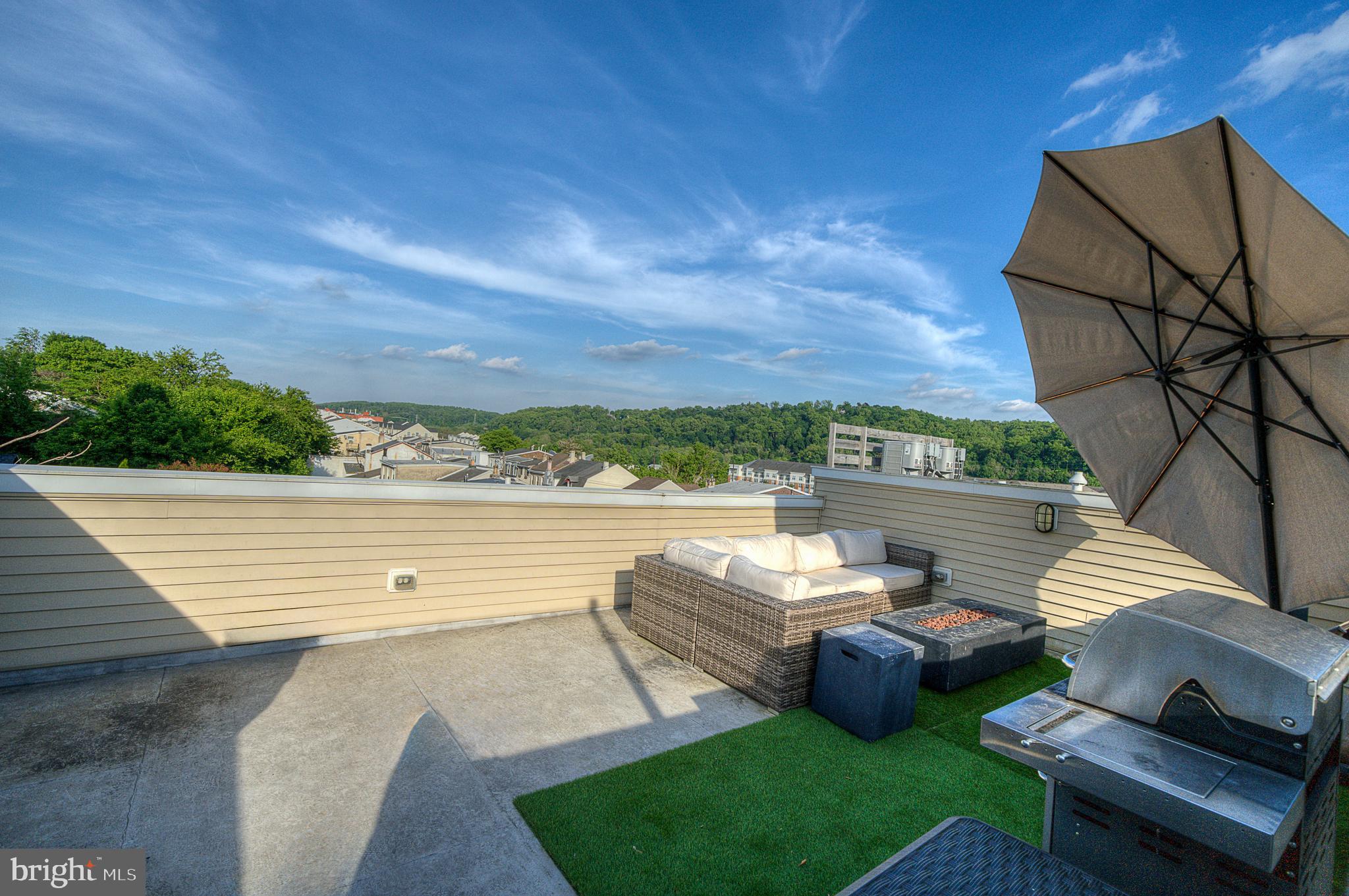 304 E Hector St #3
