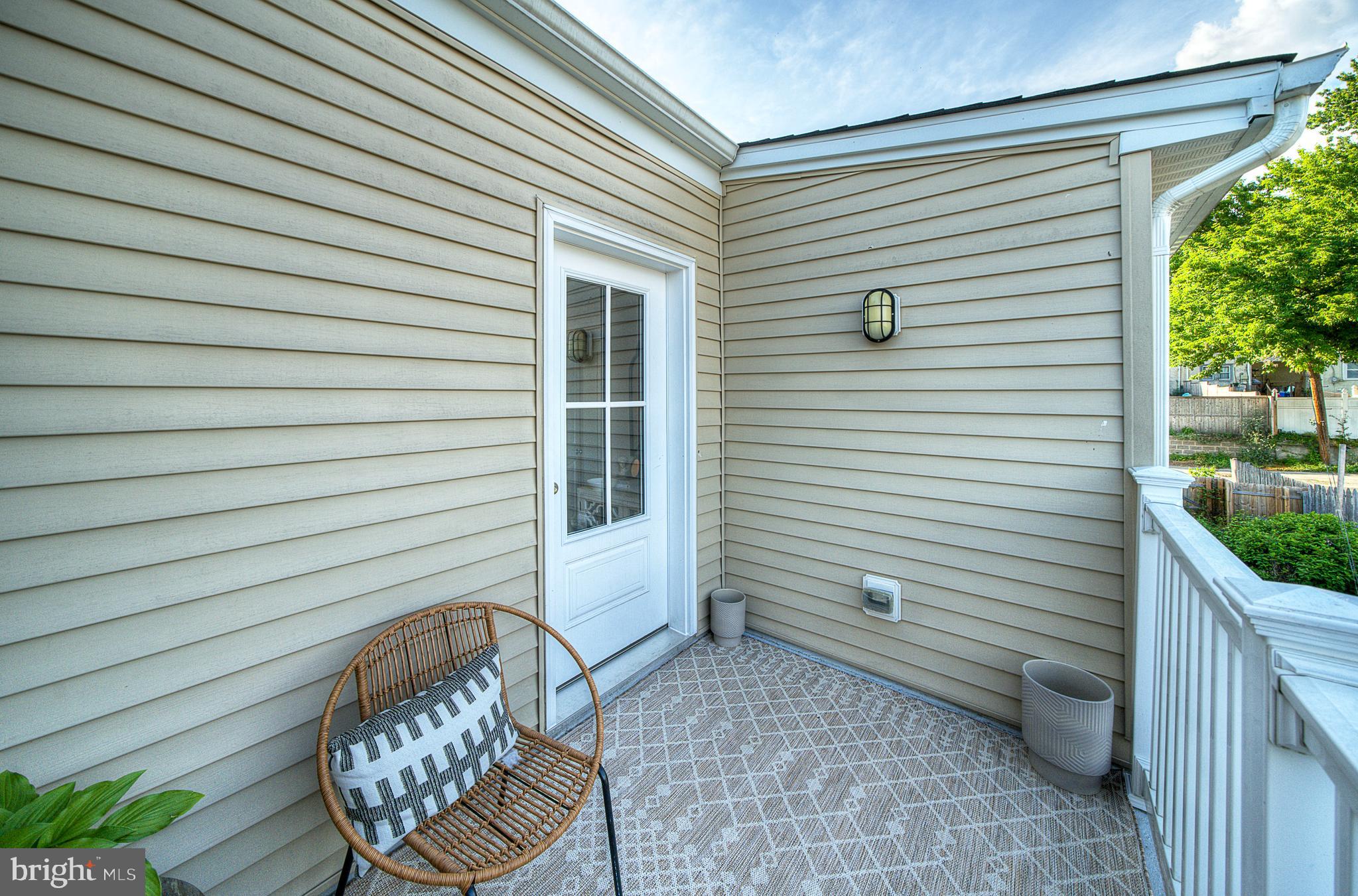 304 E Hector St #3