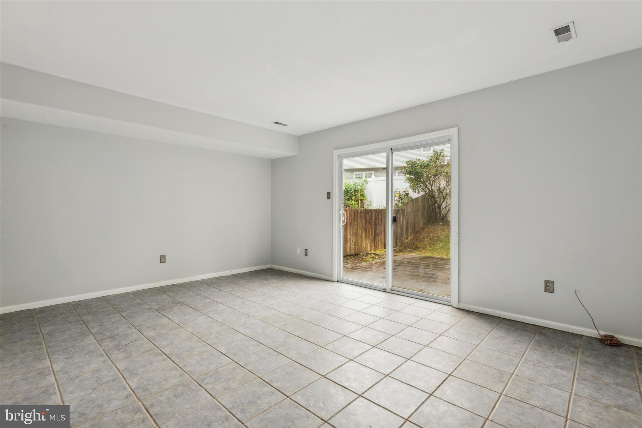 440 Pleasant Valley Dr