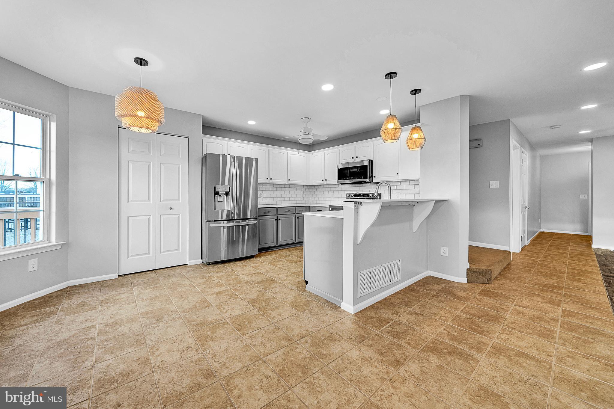 455 BERKSHIRE DR