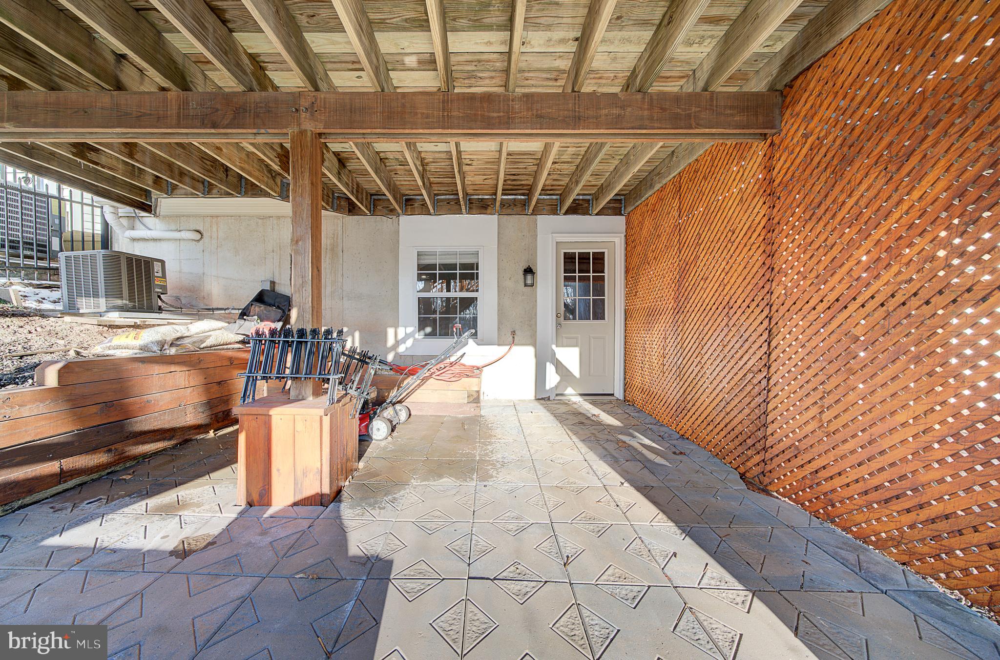 455 BERKSHIRE DR
