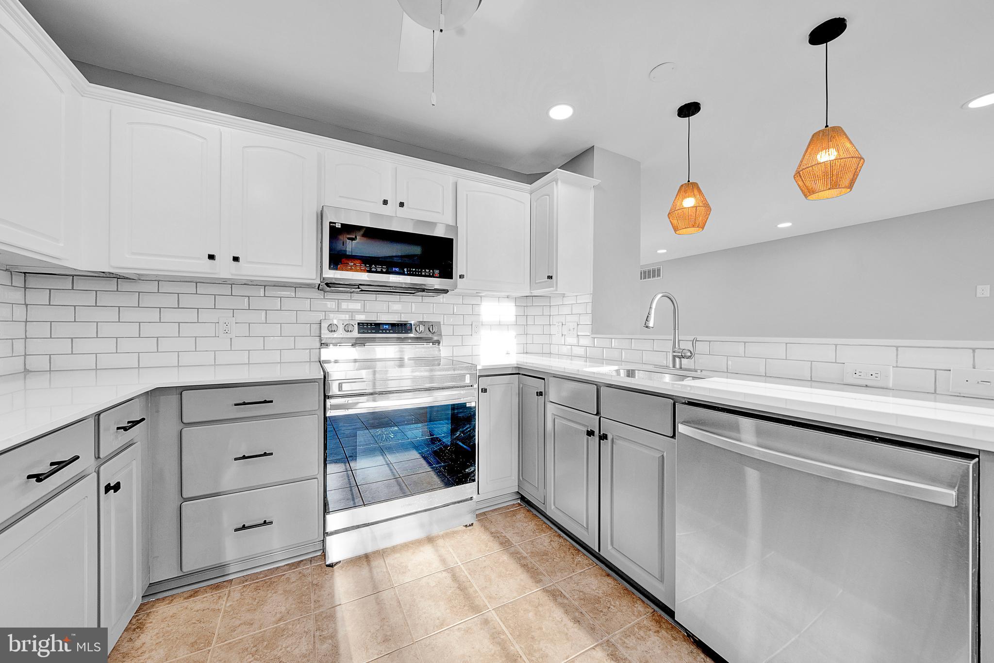 455 BERKSHIRE DR