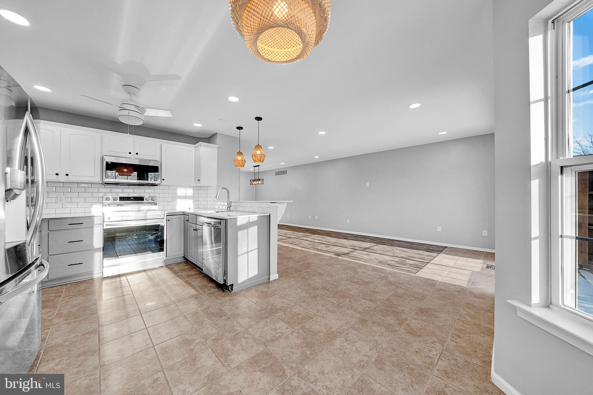 455 BERKSHIRE DR