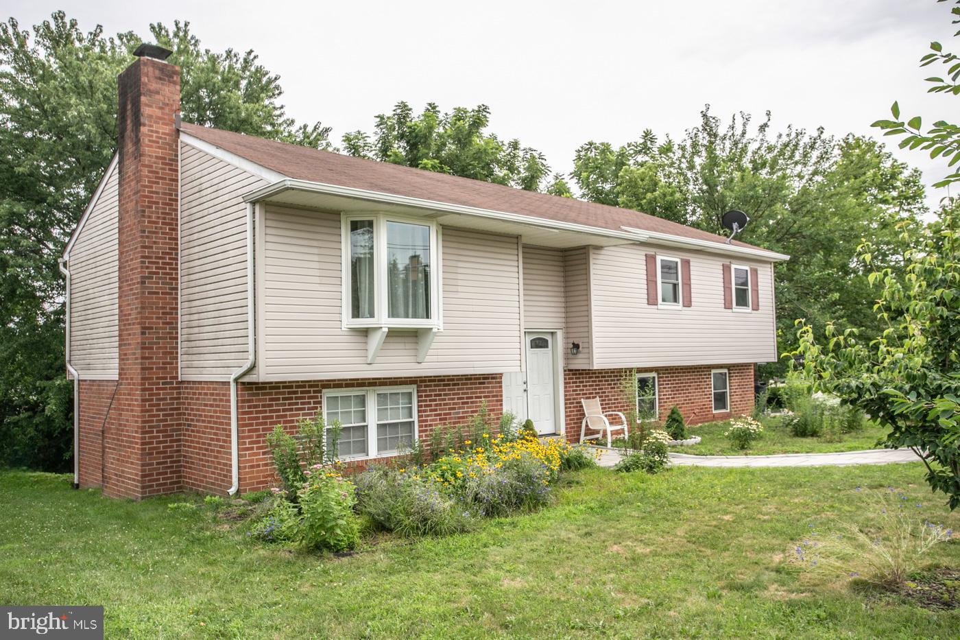 825 BELVOIR ROAD