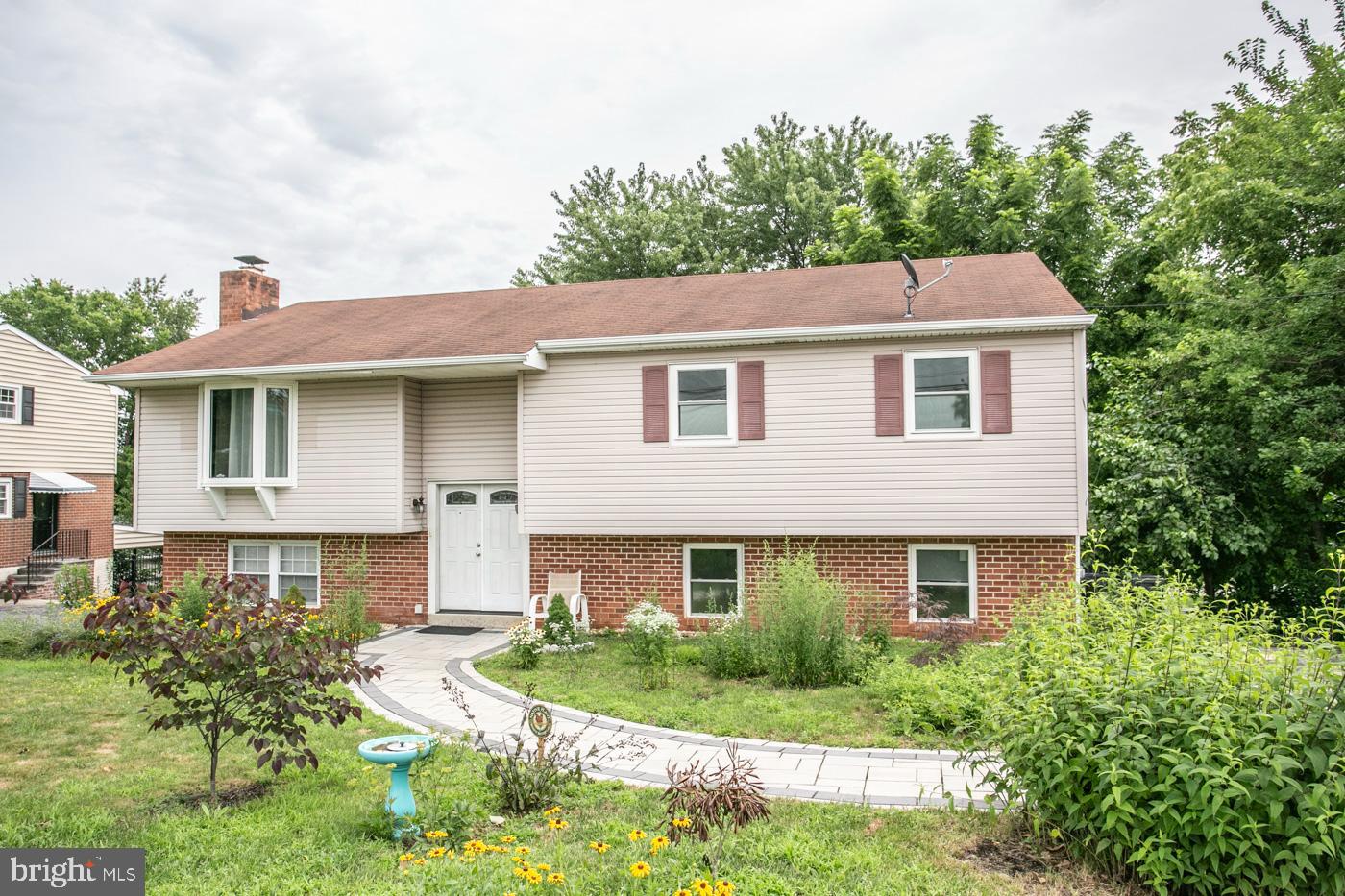 825 BELVOIR ROAD