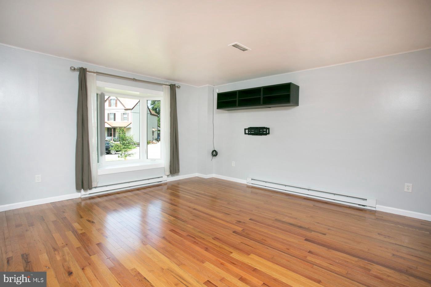 825 BELVOIR ROAD