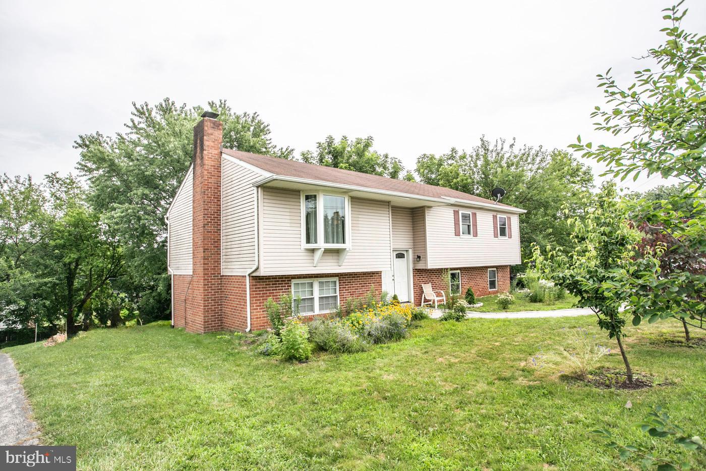 825 BELVOIR ROAD