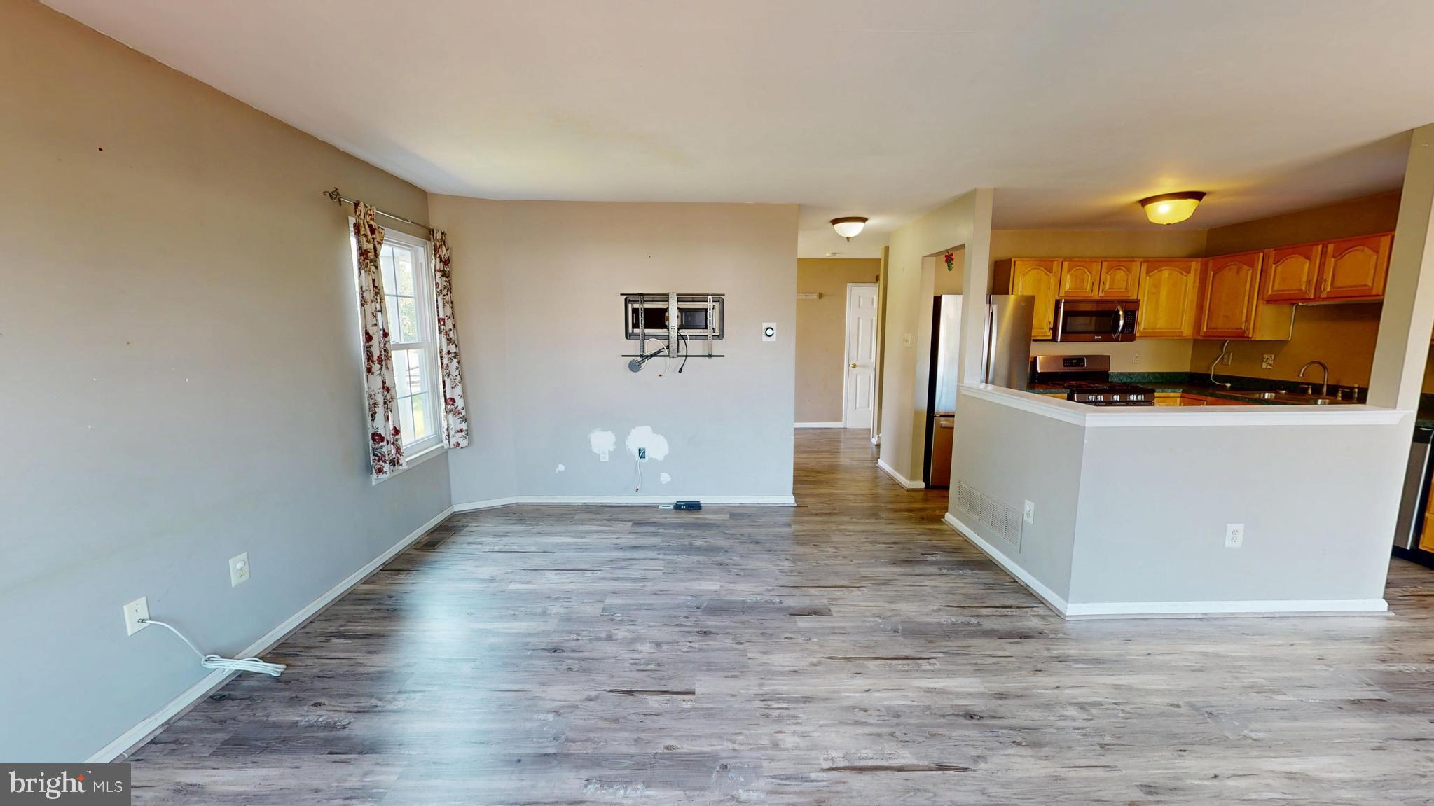 820 EVERGREEN CIRCLE
