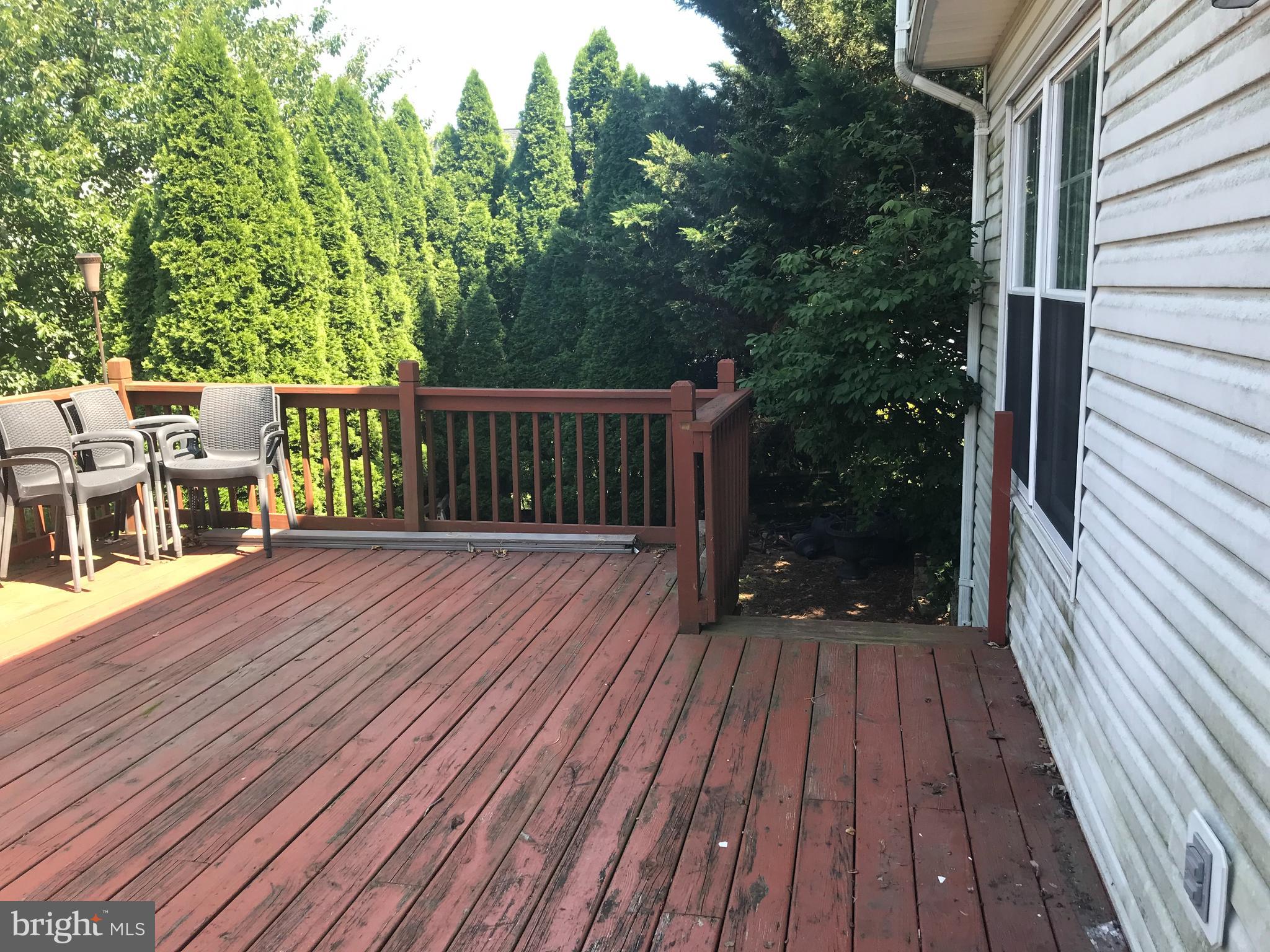 820 EVERGREEN CIRCLE