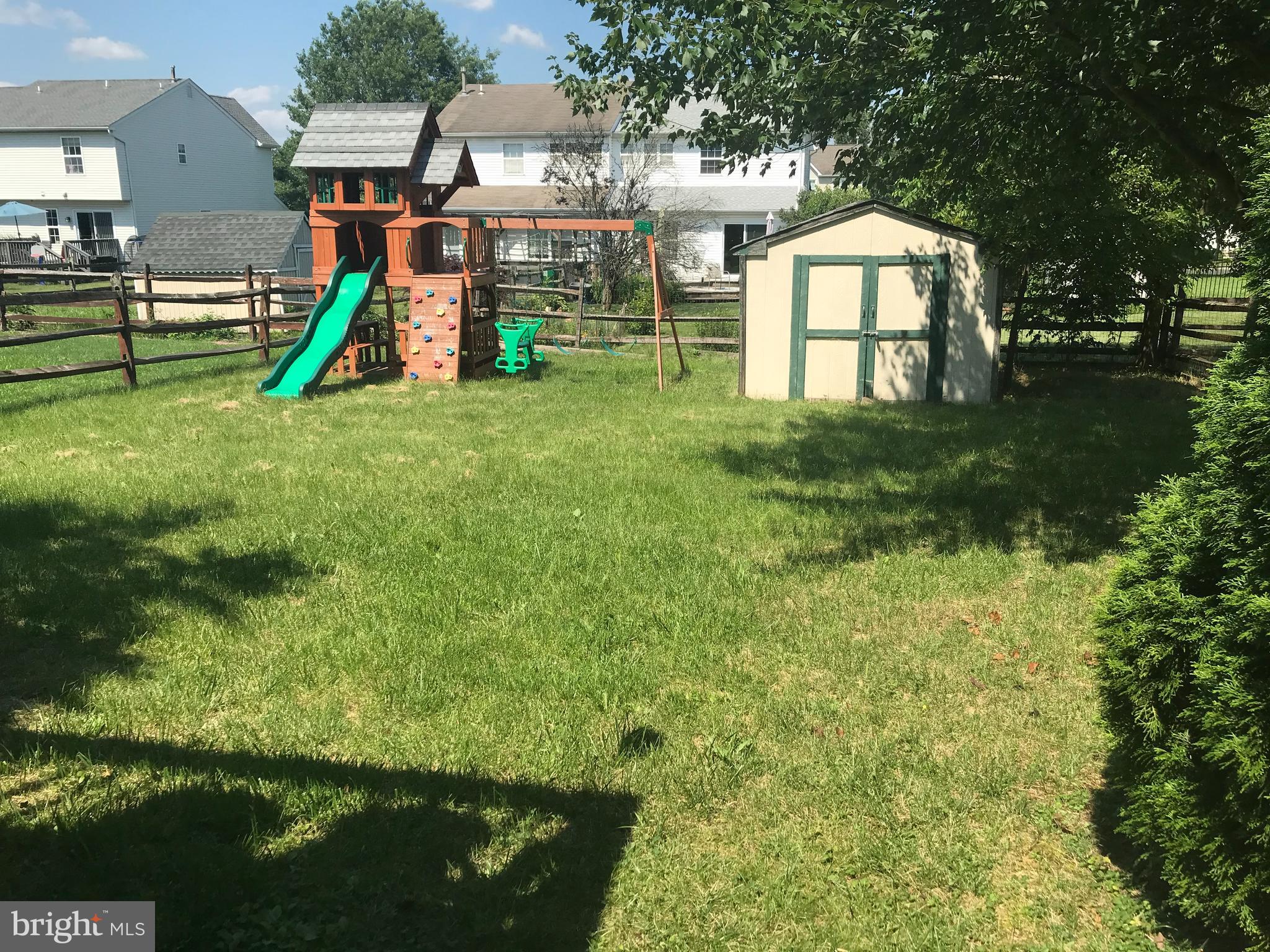 820 EVERGREEN CIRCLE