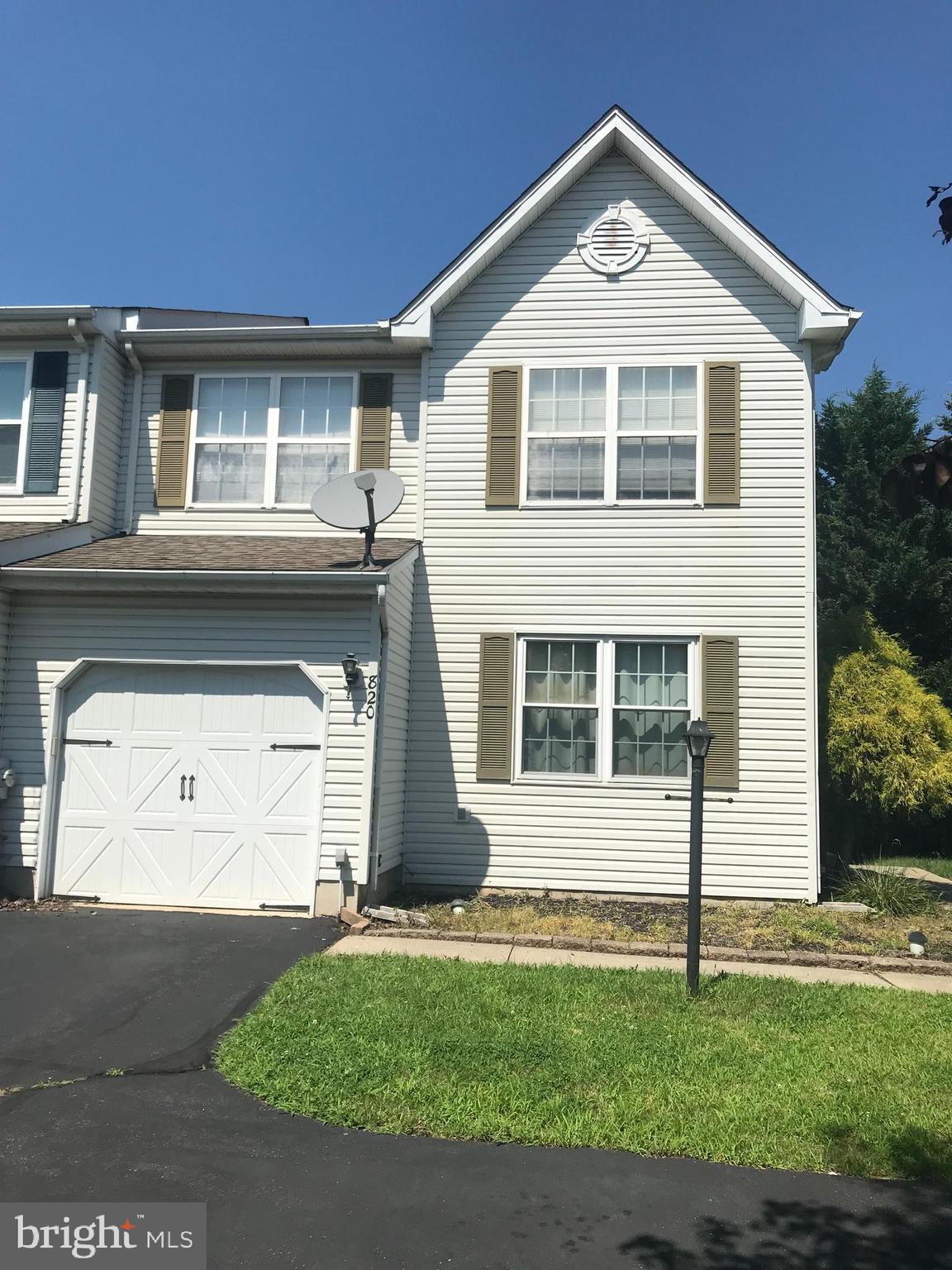 820 EVERGREEN CIRCLE