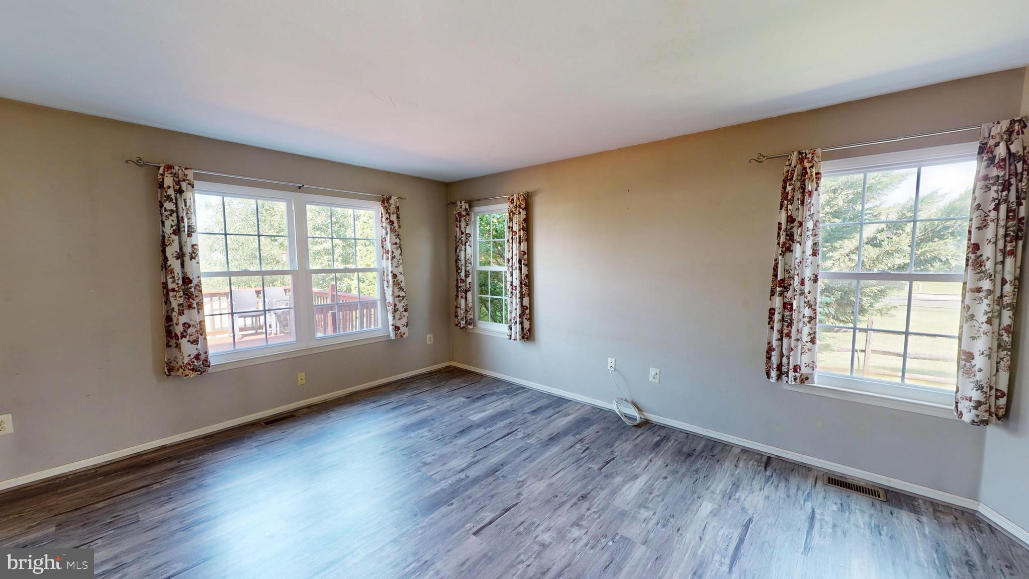820 EVERGREEN CIRCLE