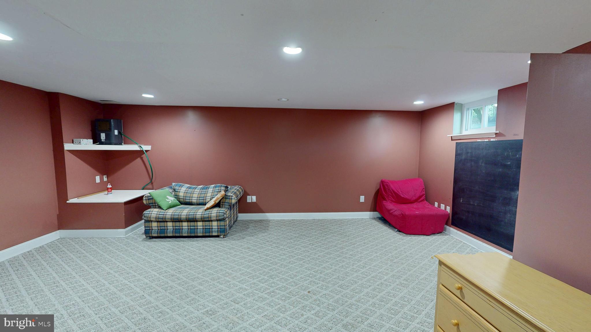 820 EVERGREEN CIRCLE
