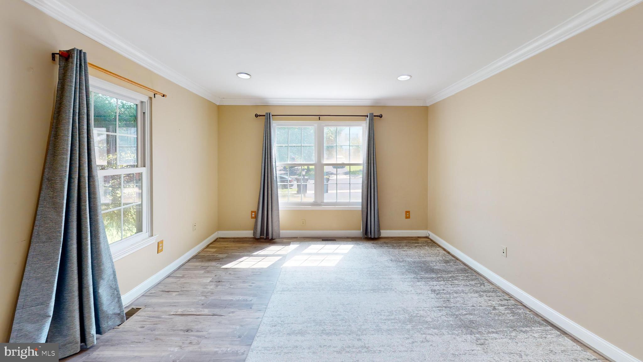 820 EVERGREEN CIRCLE