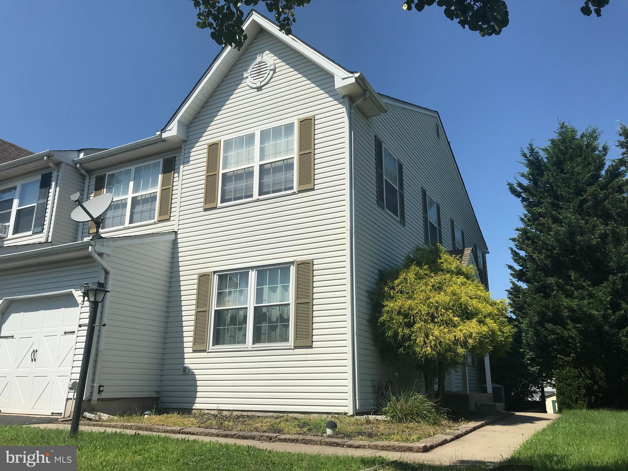 820 EVERGREEN CIRCLE