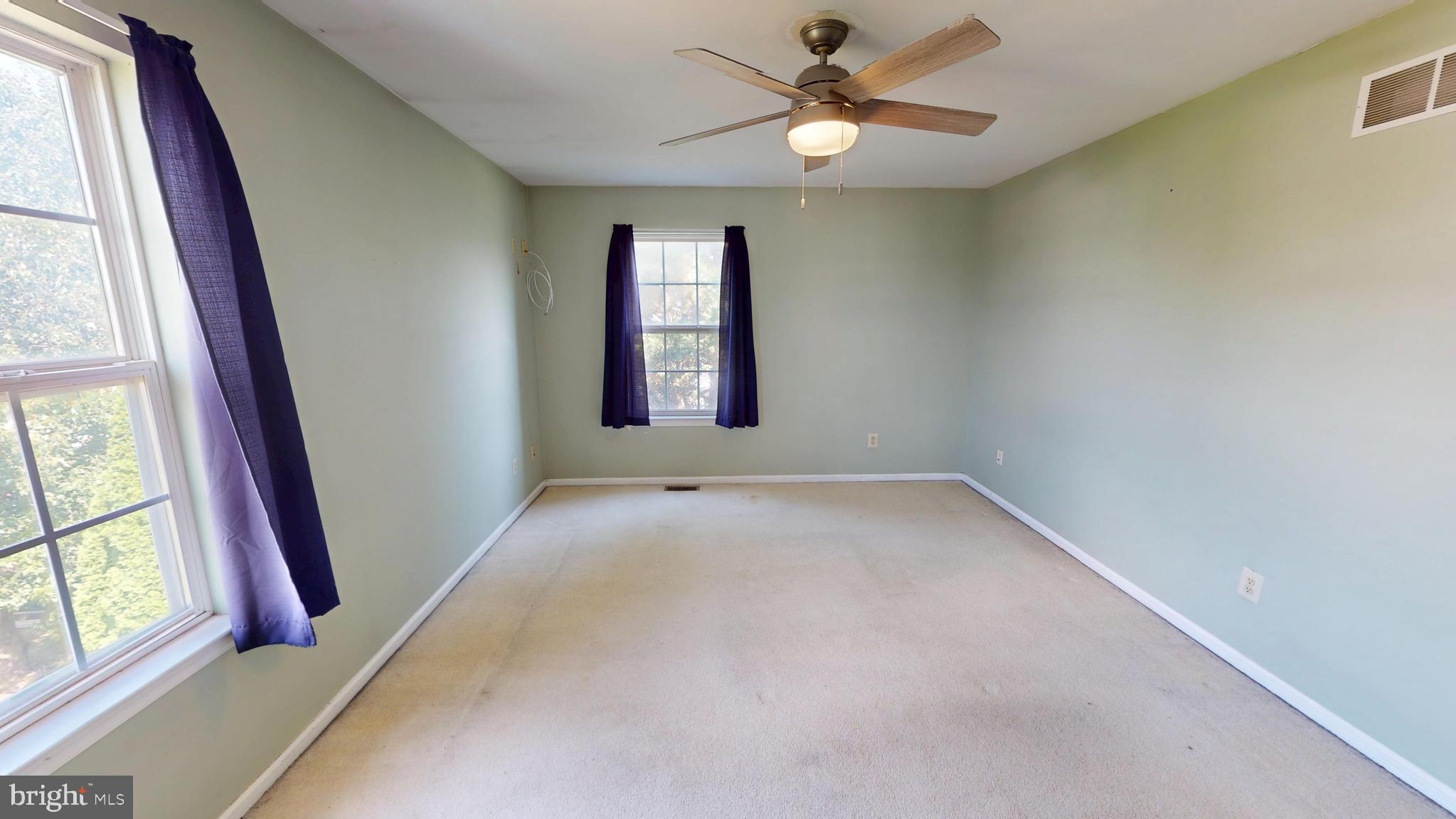 820 EVERGREEN CIRCLE