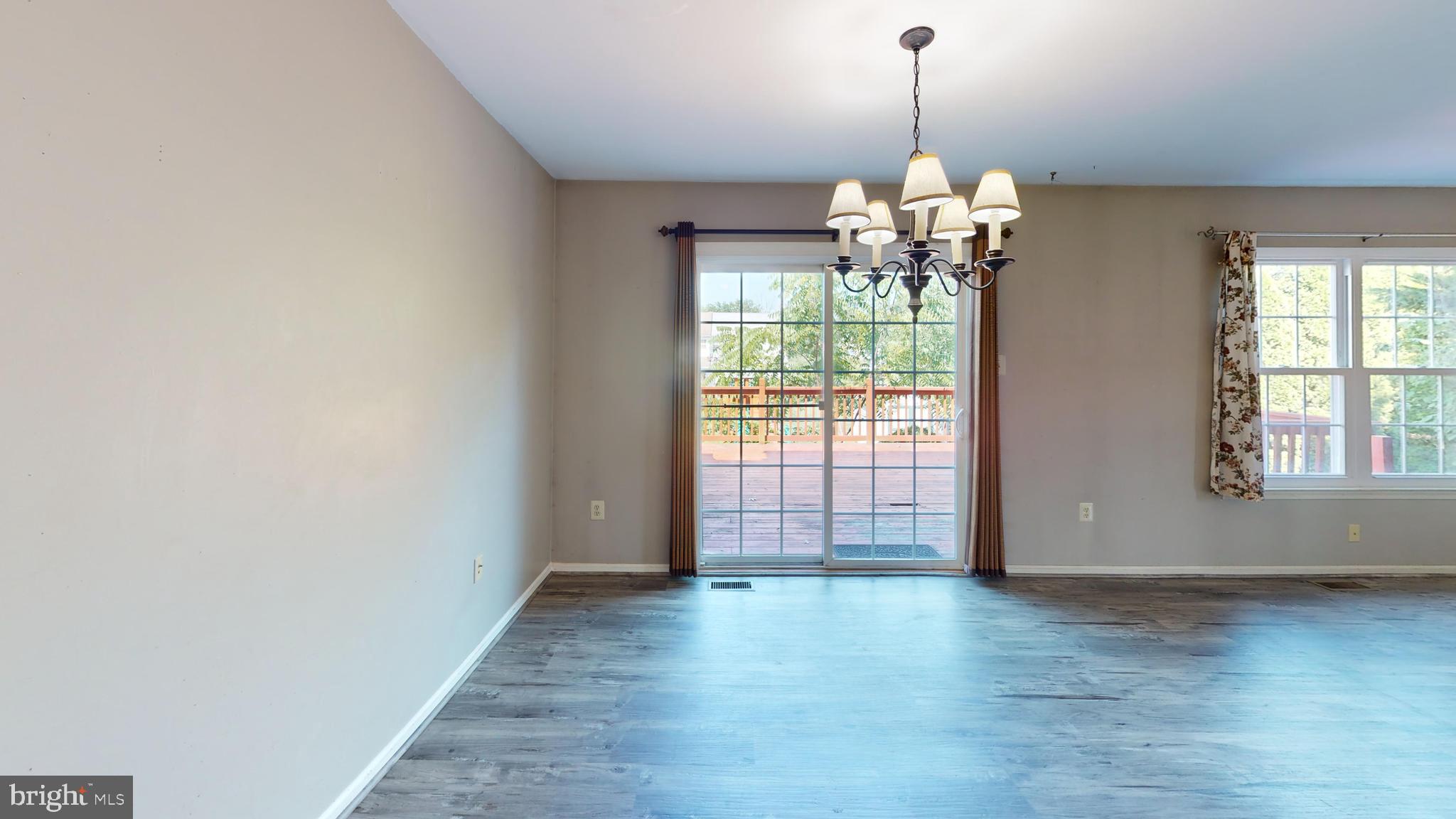 820 EVERGREEN CIRCLE