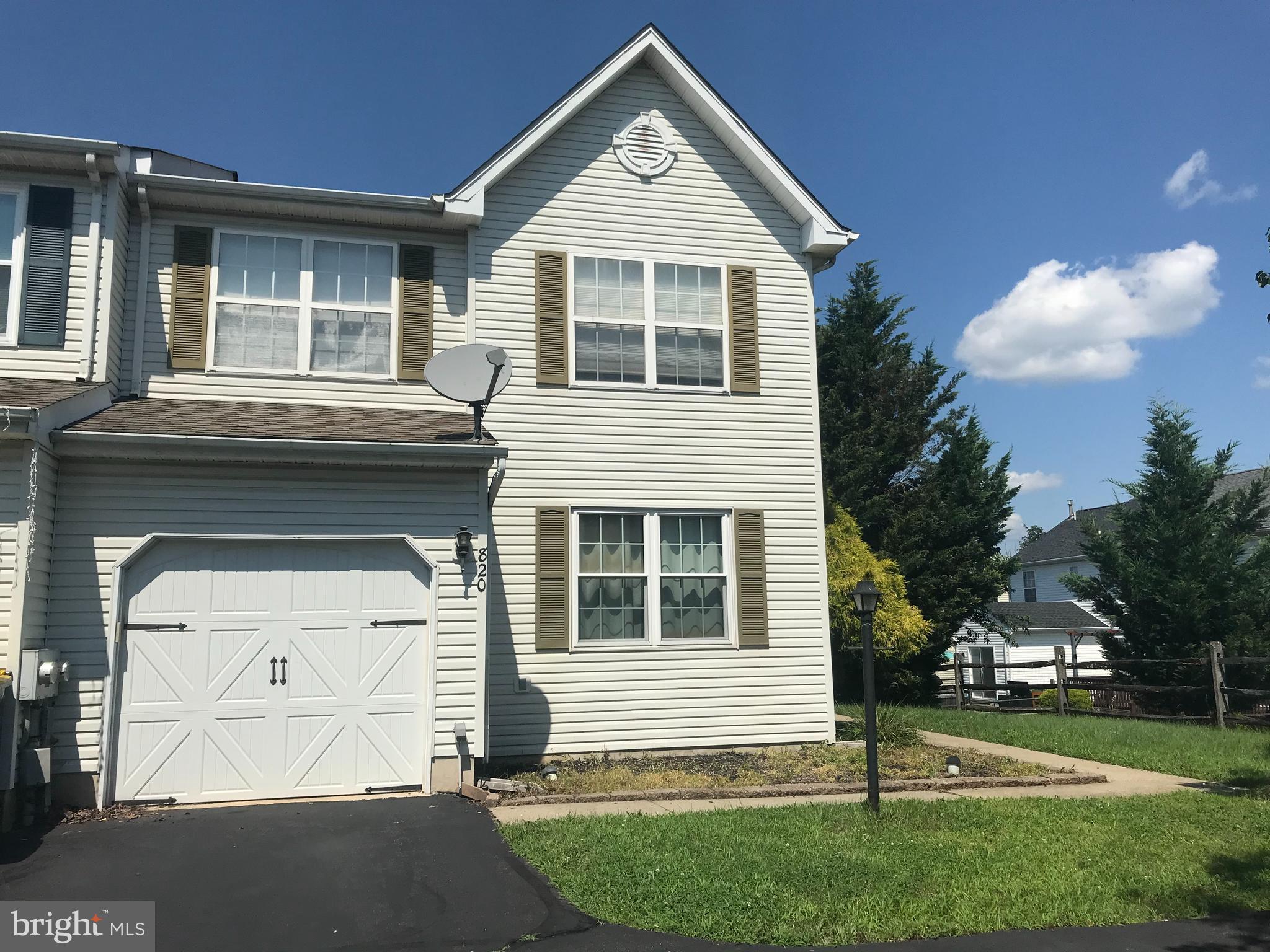 820 EVERGREEN CIRCLE