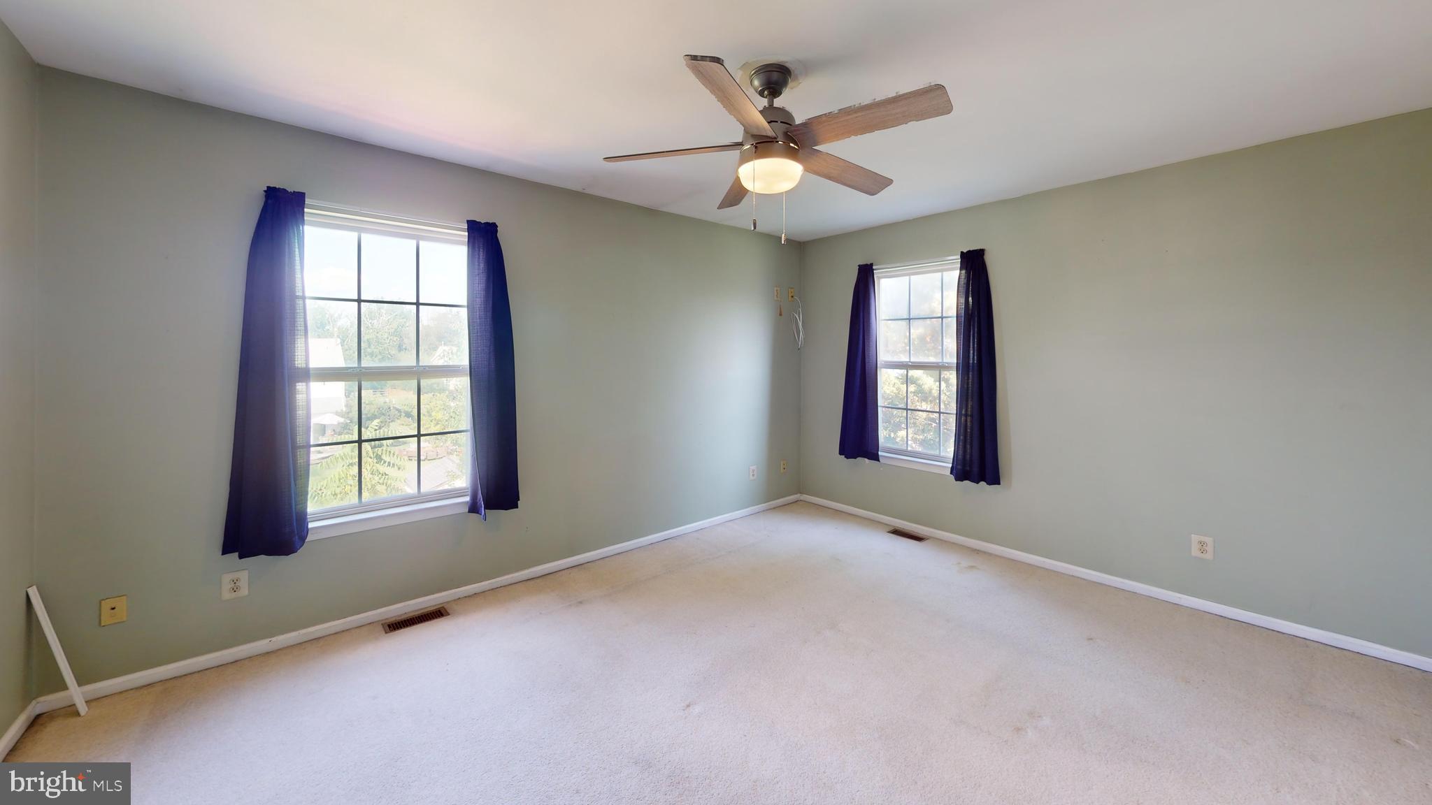 820 EVERGREEN CIRCLE