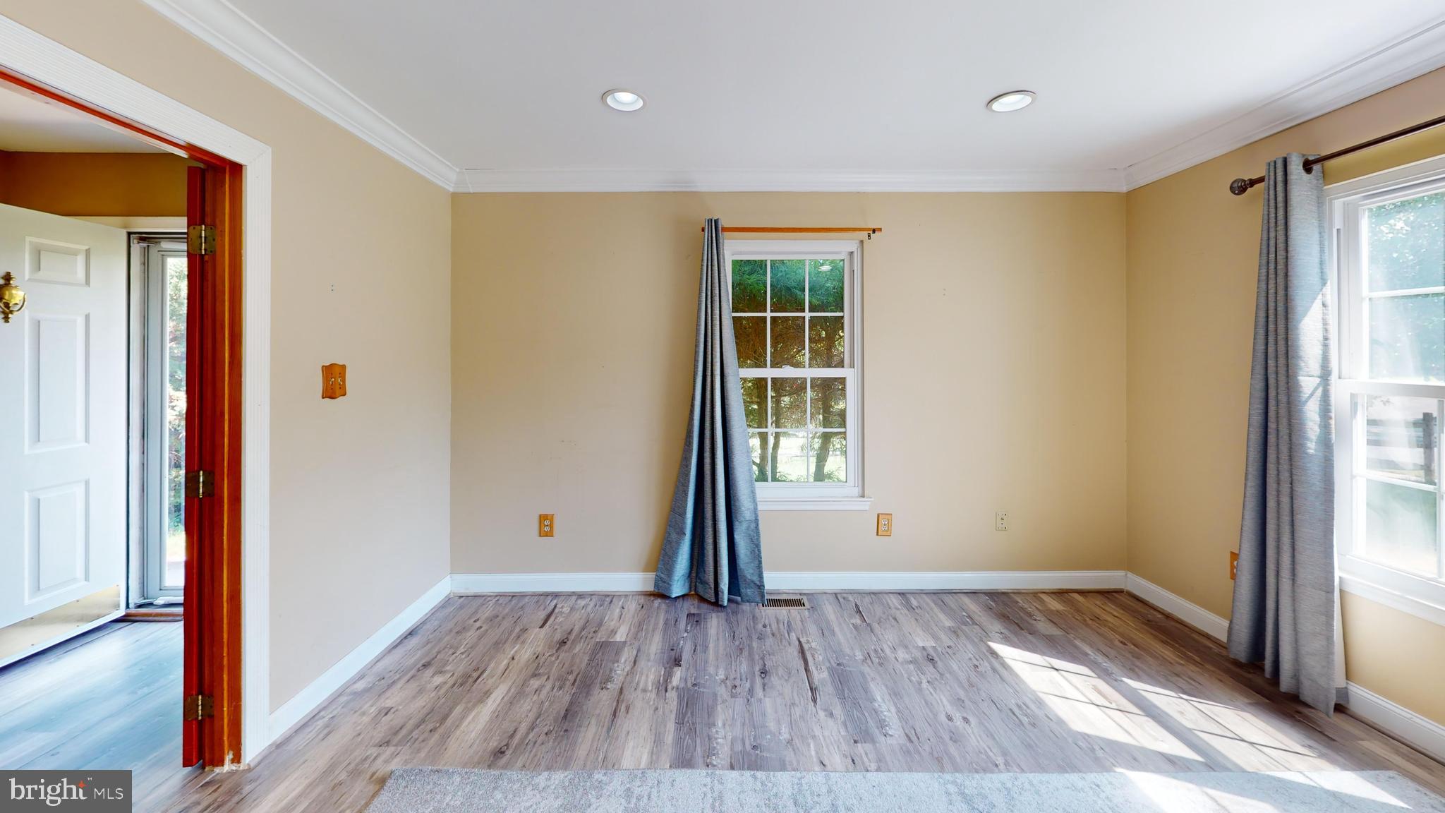 820 EVERGREEN CIRCLE