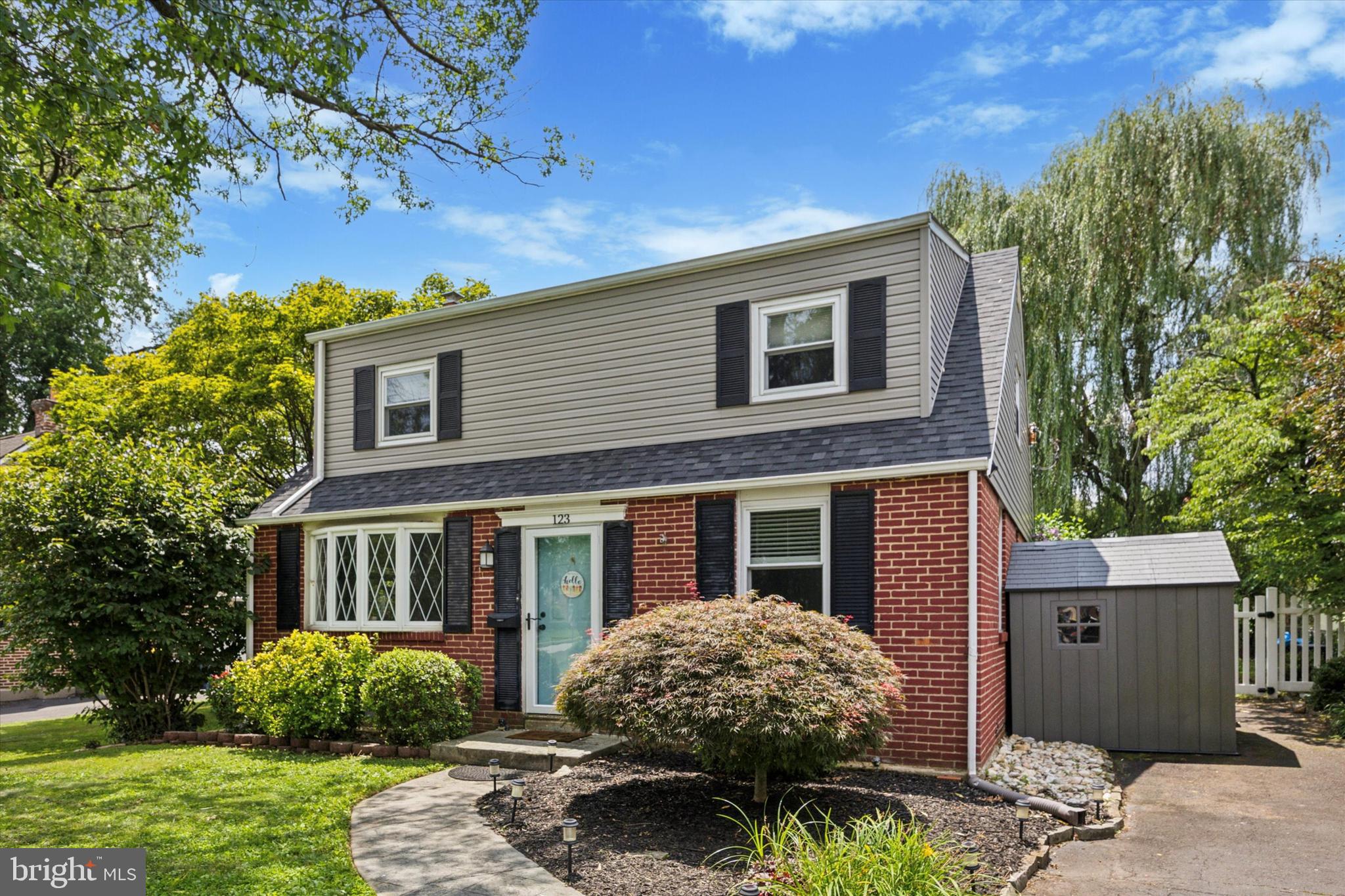 123 SPRING LANE
