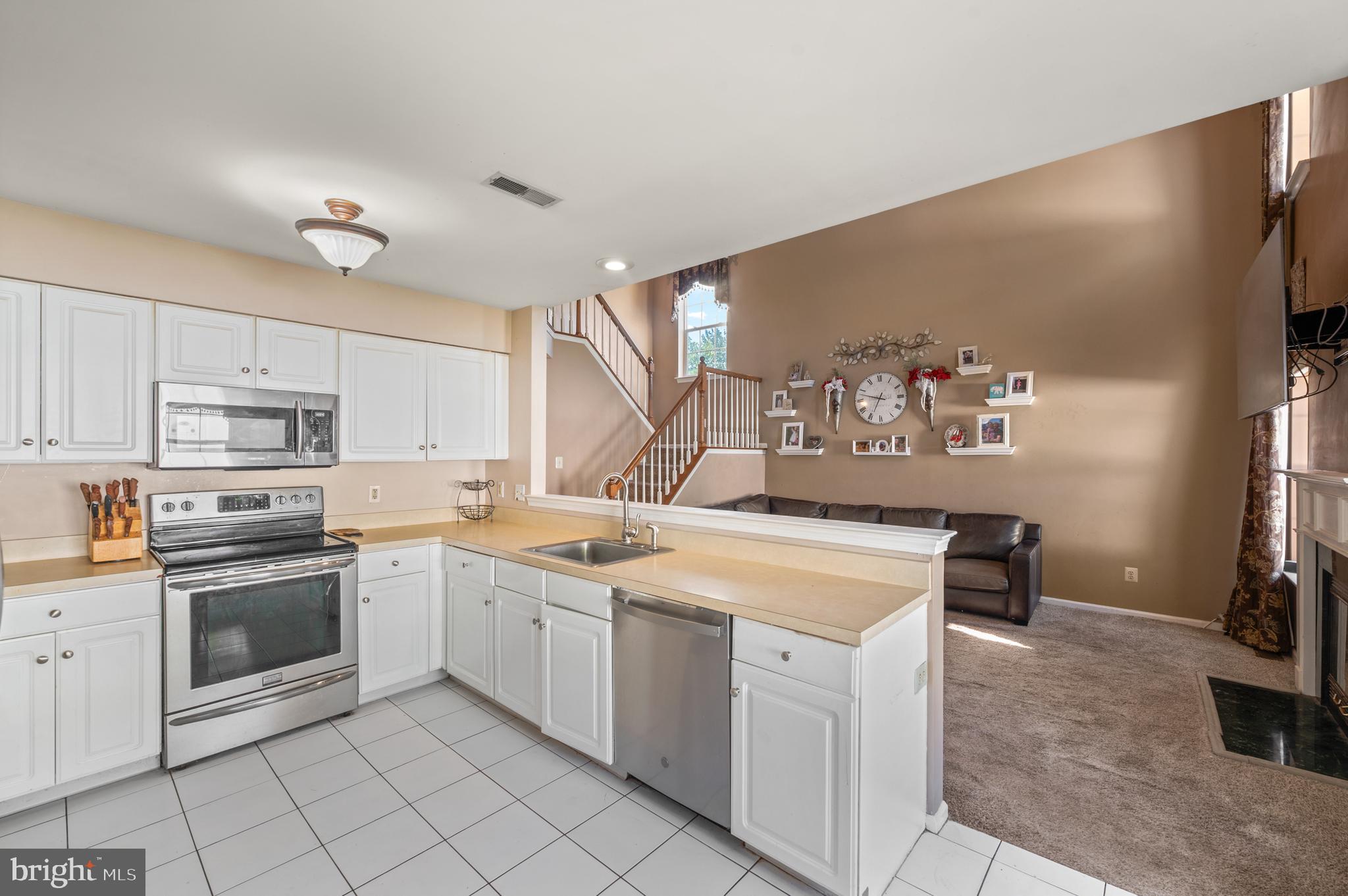 939 HAMILTON ROAD