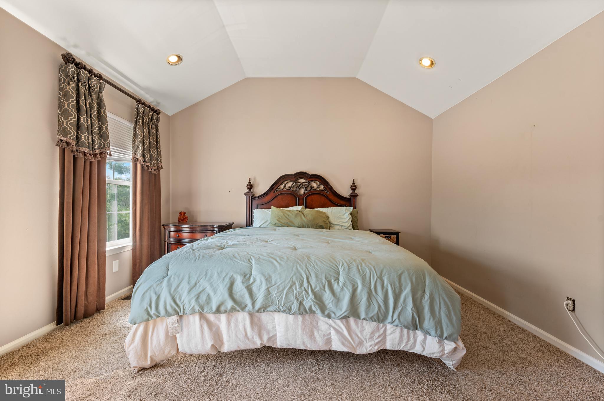 939 HAMILTON ROAD