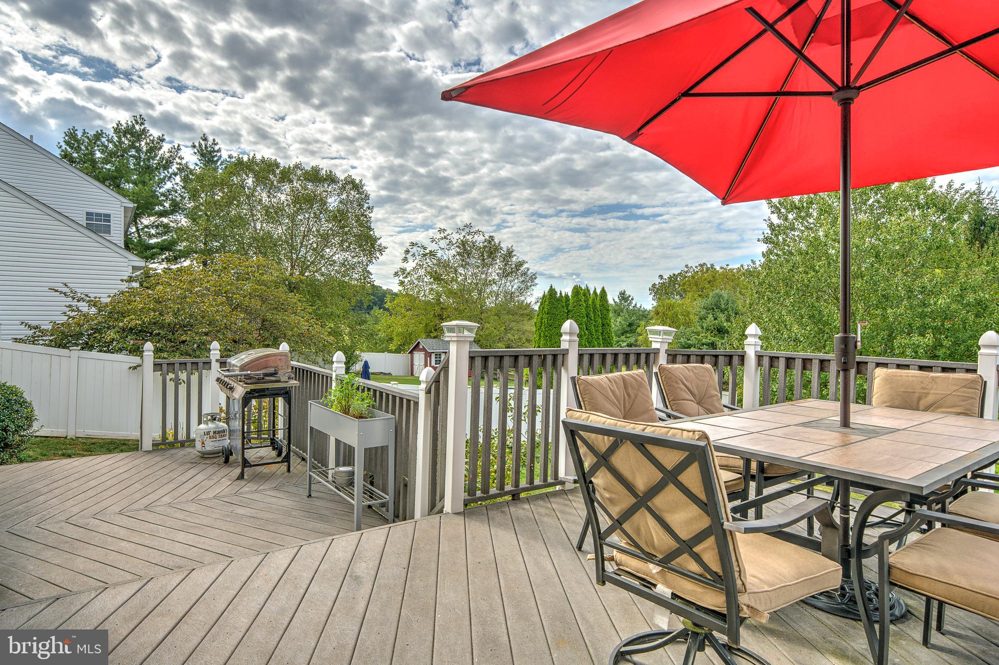 1005 DORCHESTER LANE