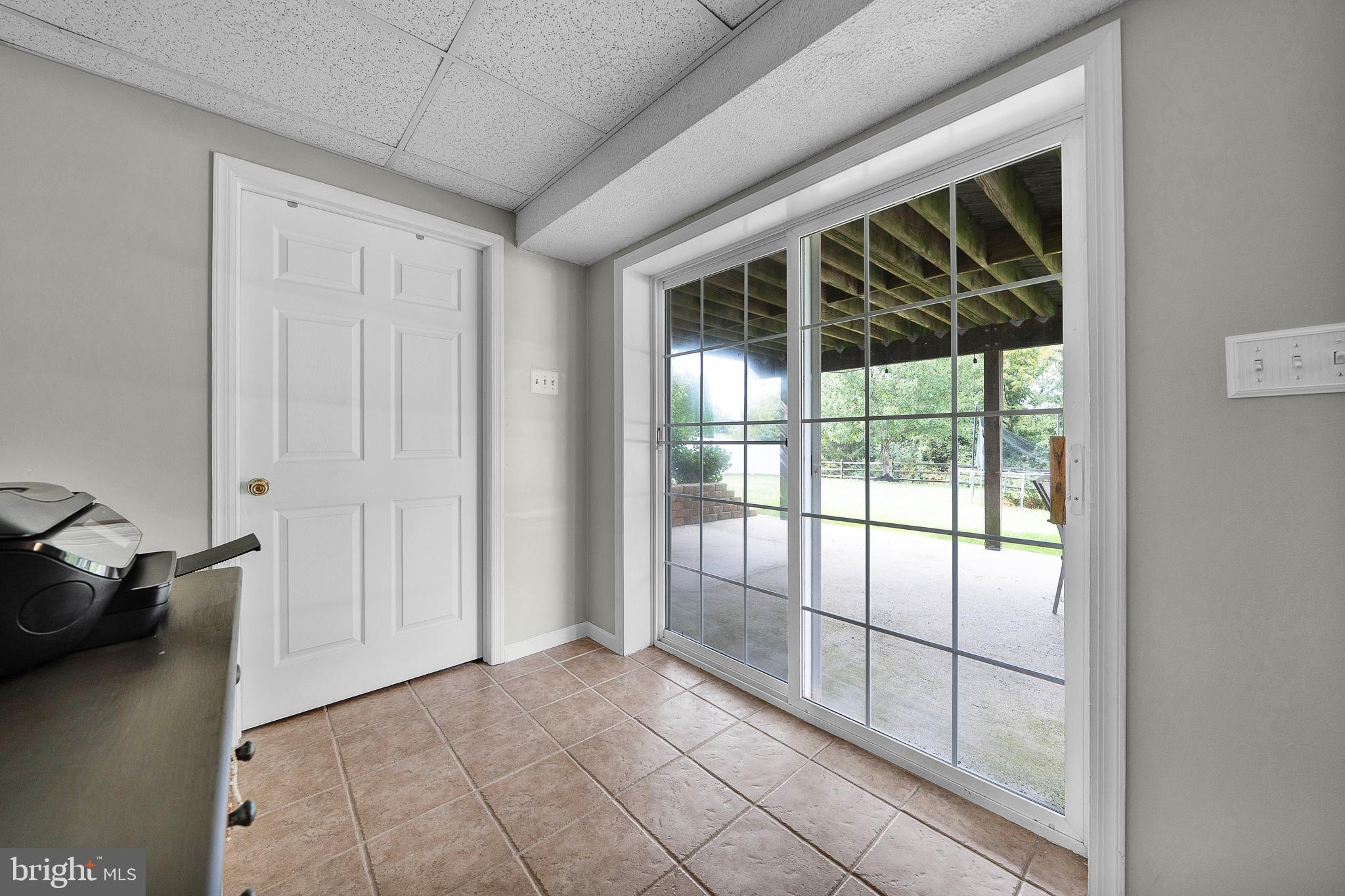 1005 DORCHESTER LANE